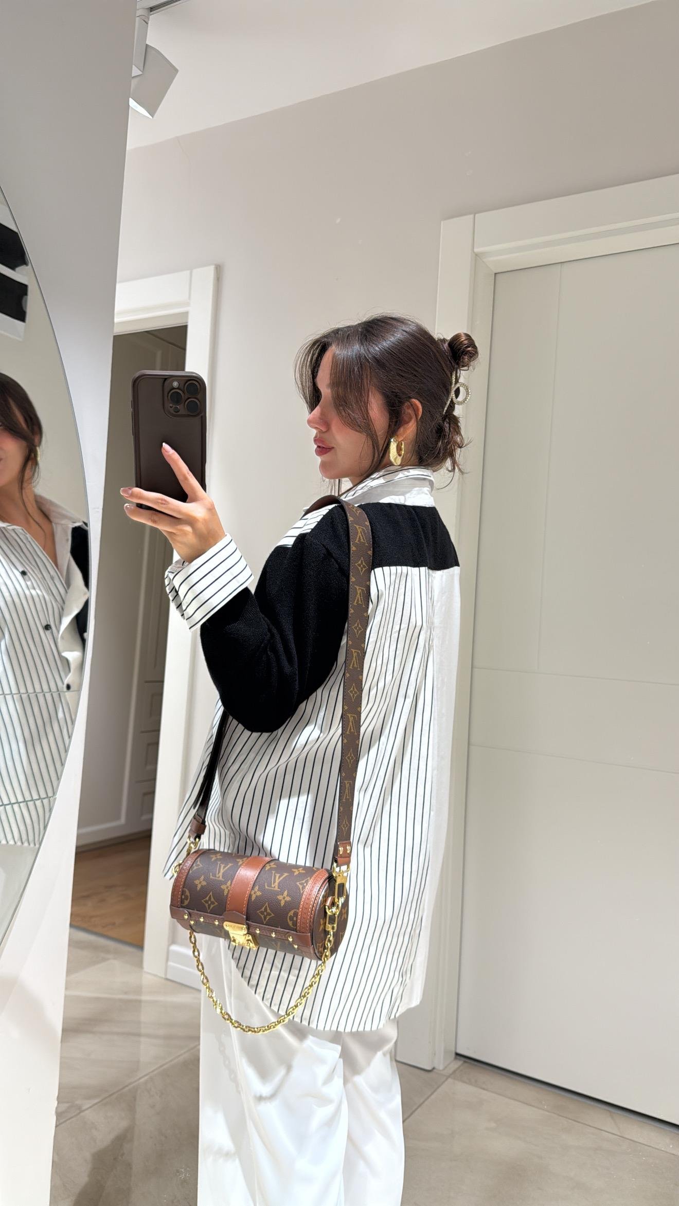 Beyaz Siyah Gömlek Detaylı Tasarım Hırka 