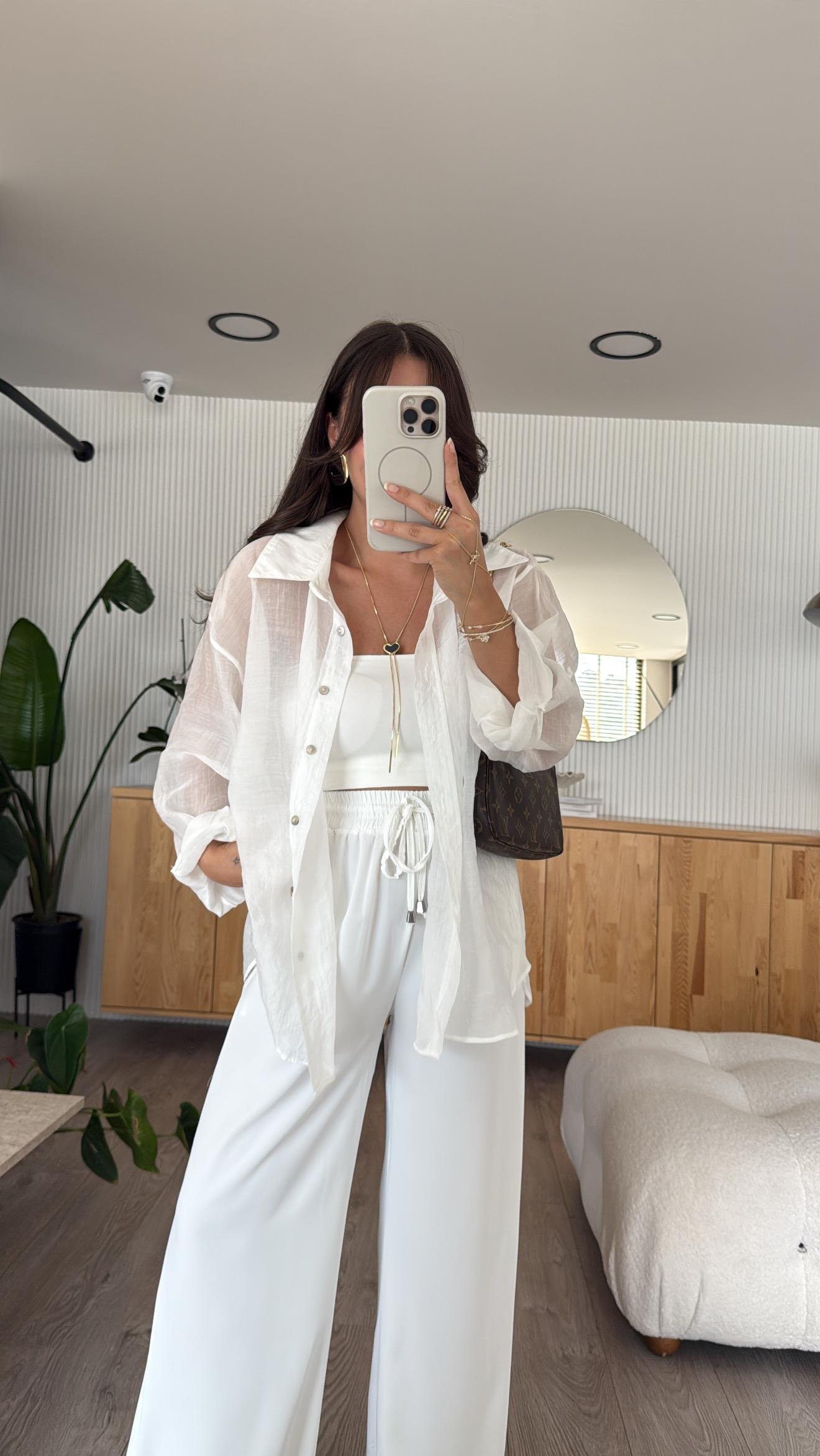 Beyaz Transparan İpeksi Gömlek 