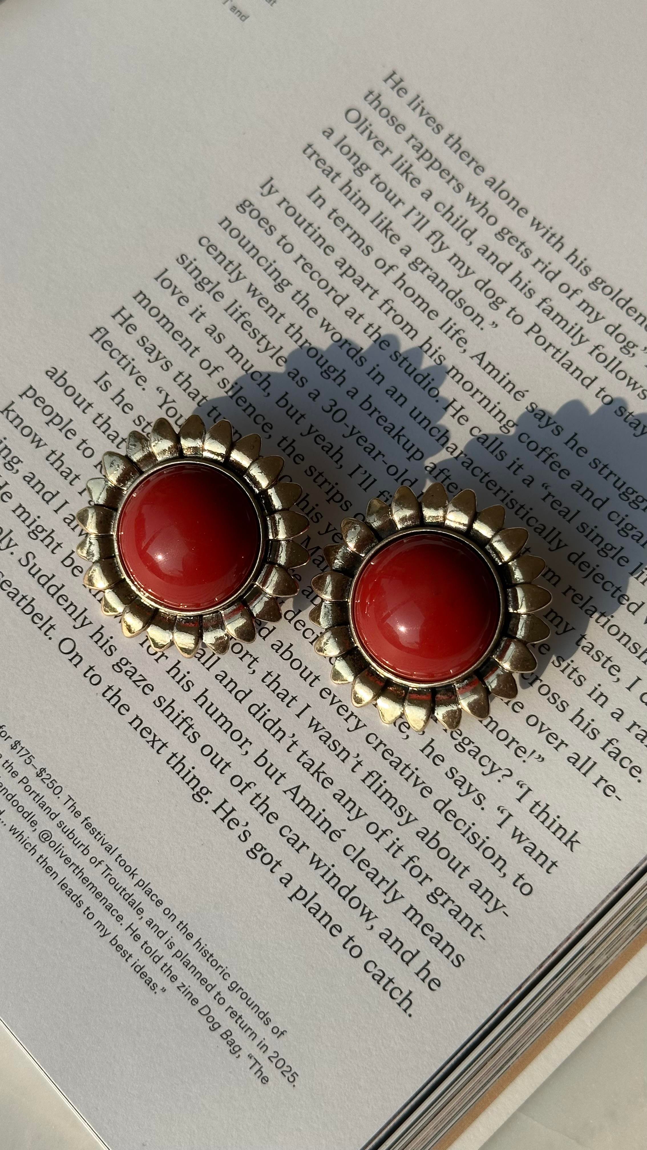 Bordo Gold Detaylı Çiçek Küpe