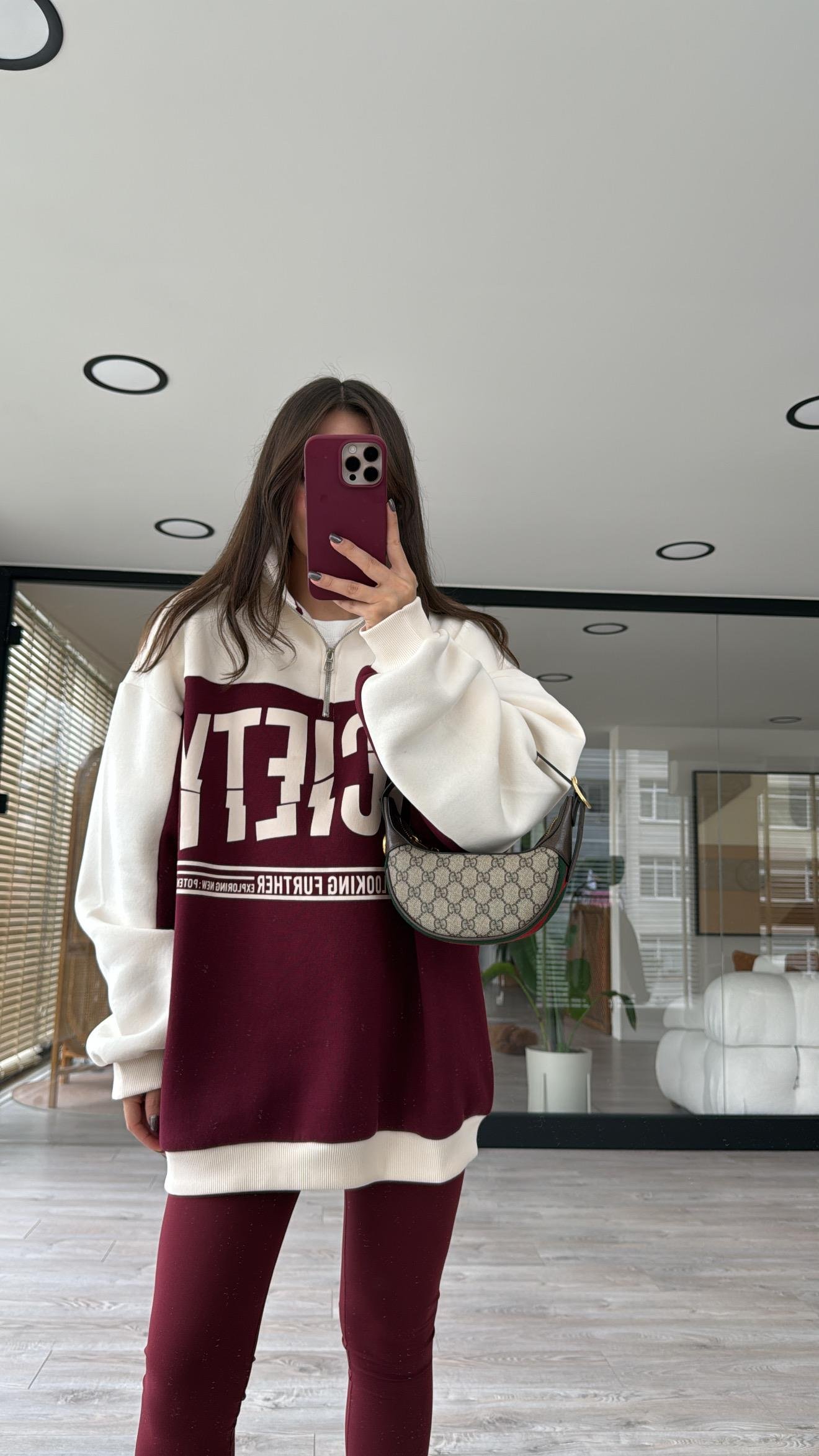 Bordo Krem Yazı Baskılı Dik Yaka Şardonlu Sweat 