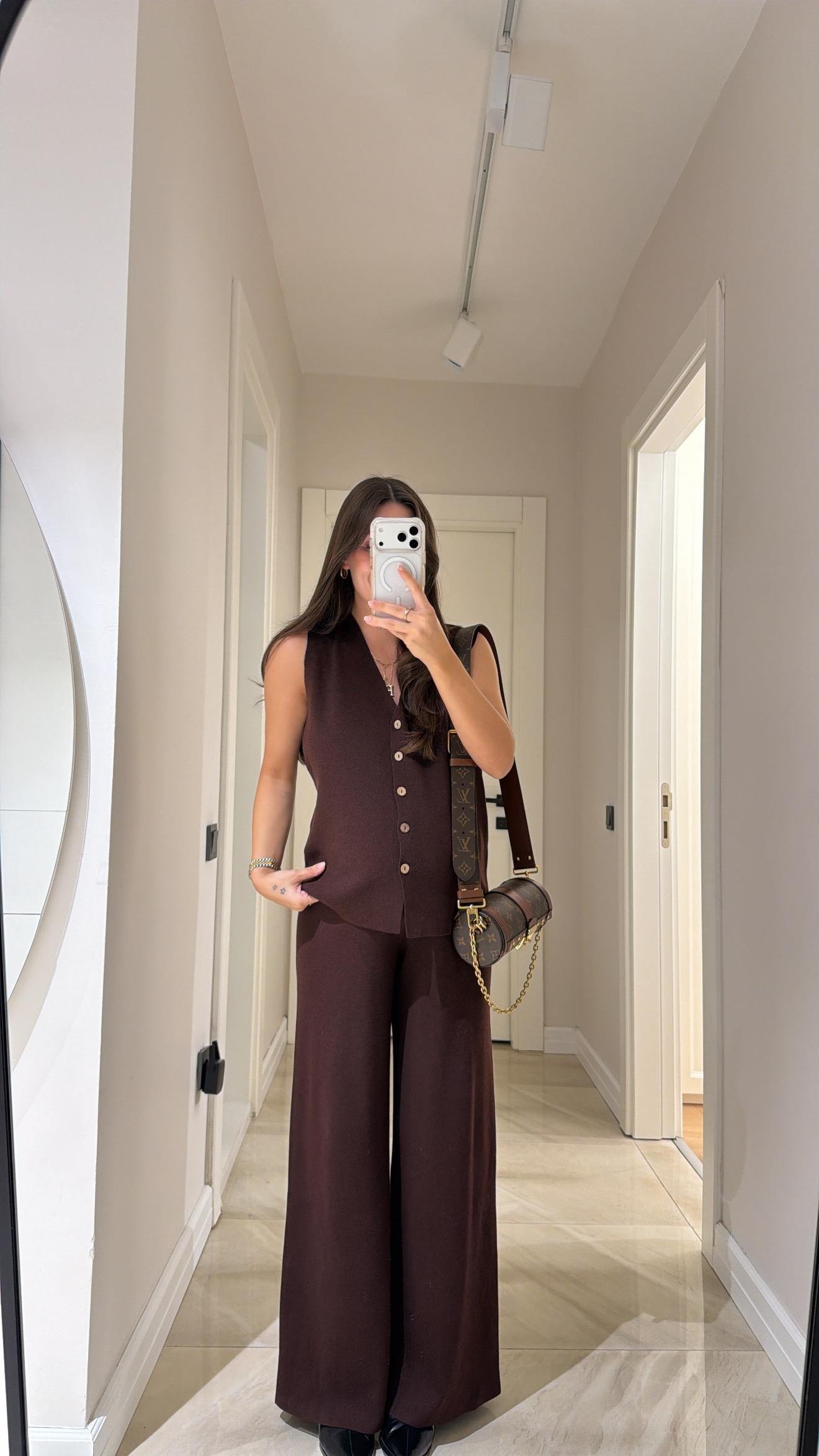 Bordo V Yaka Ön Düğmeli Triko Yelek Takım