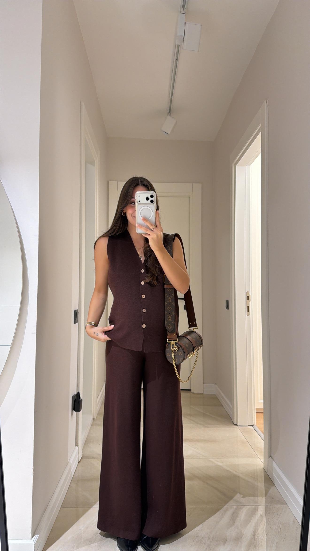 Bordo V Yaka Ön Düğmeli Triko Yelek Takım