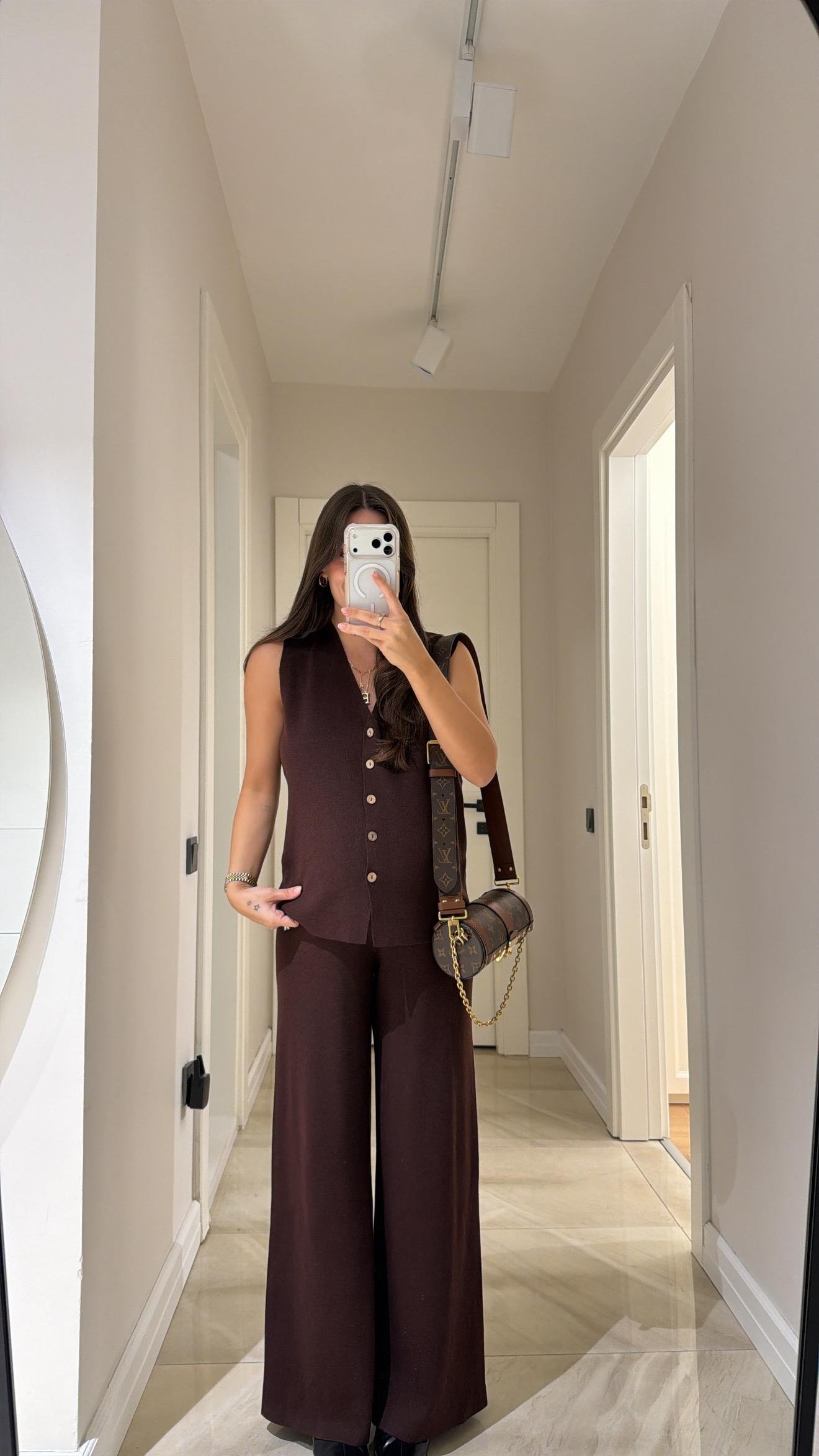 Bordo V Yaka Ön Düğmeli Triko Yelek Takım