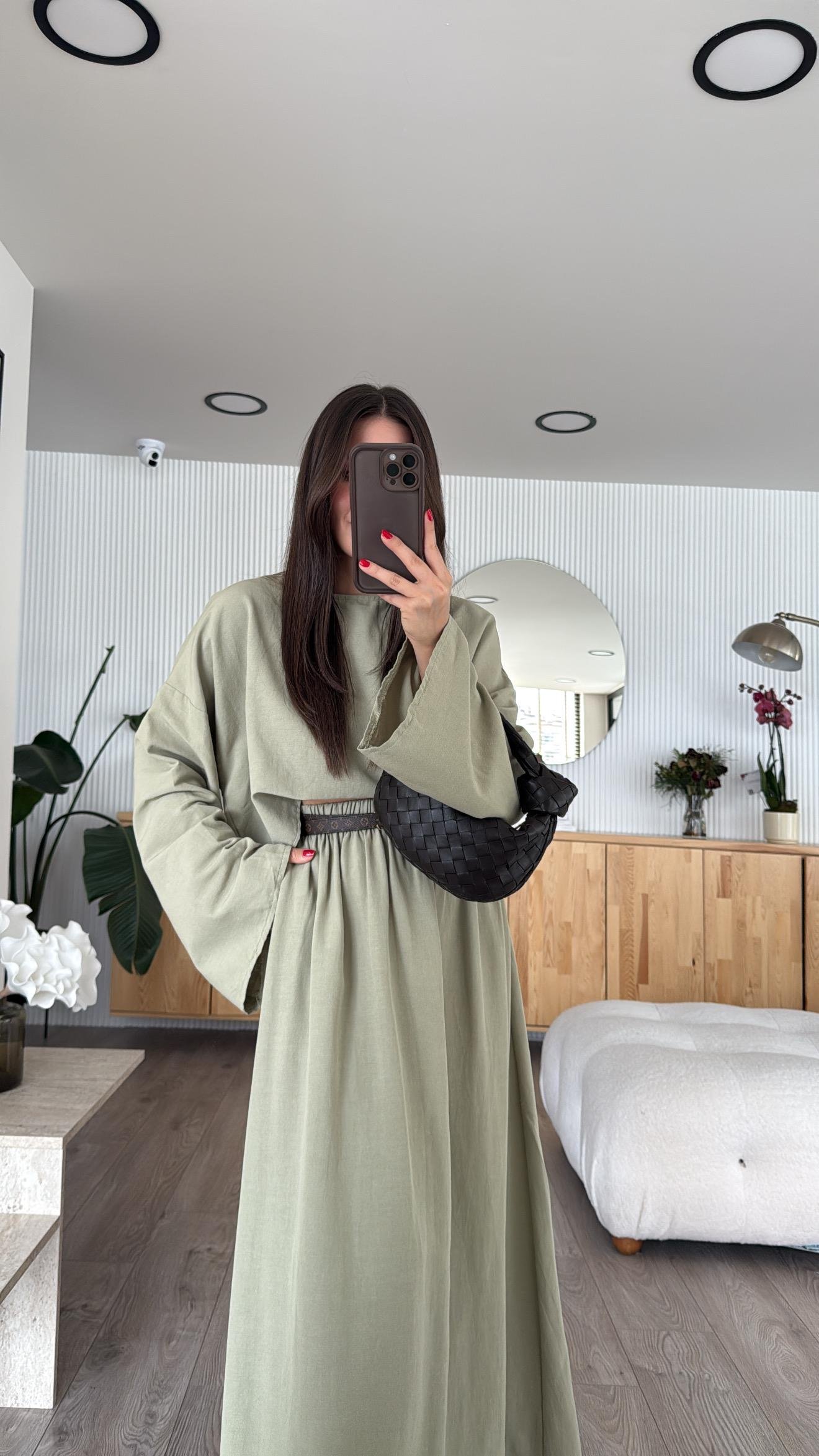 Çağla Yeşili Bisiklet Yaka Etekli Crop Takım