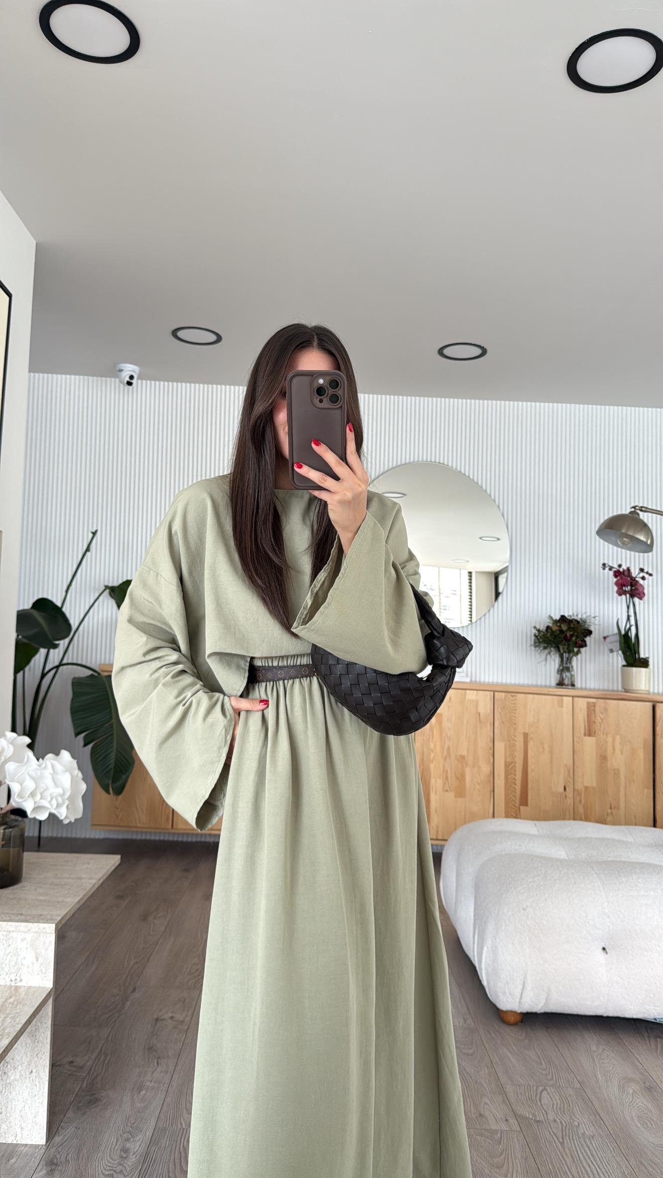 Çağla Yeşili Bisiklet Yaka Etekli Crop Takım