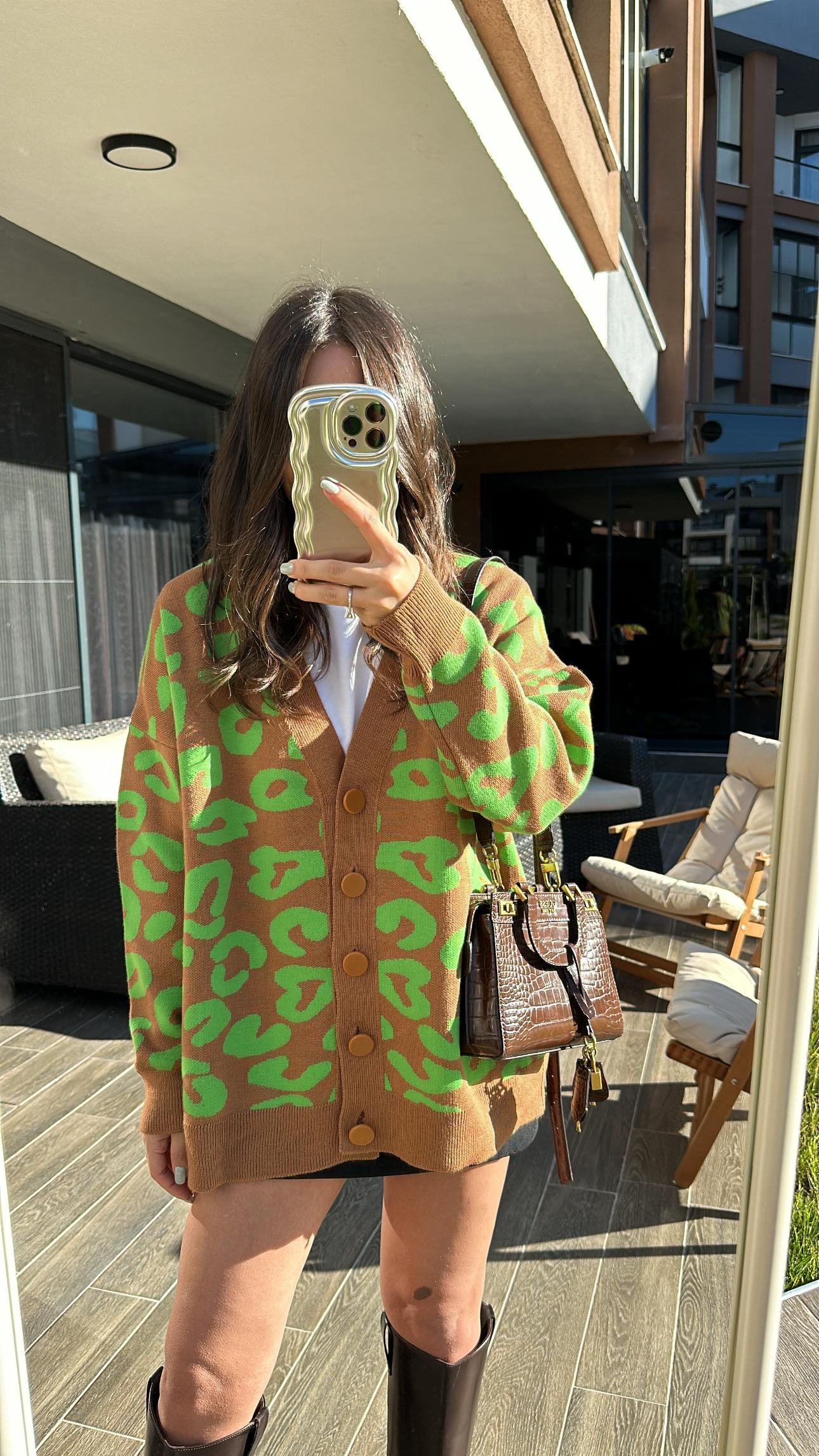 Camel Fıstık Yeşili Desenli Düğmeli Hırka