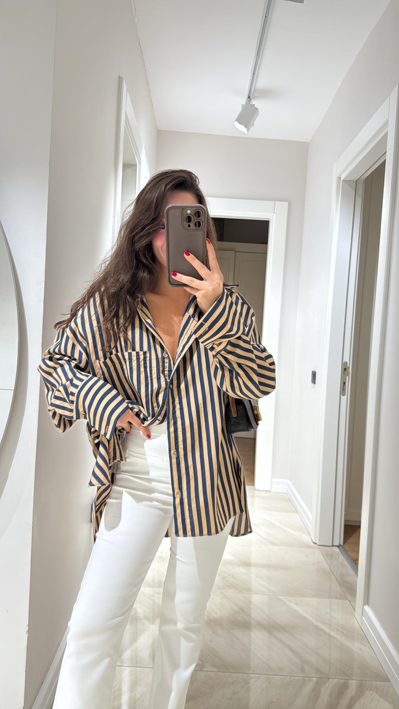 Camel Lacivert Çizgili Ön Cepli Oversize Gömlek