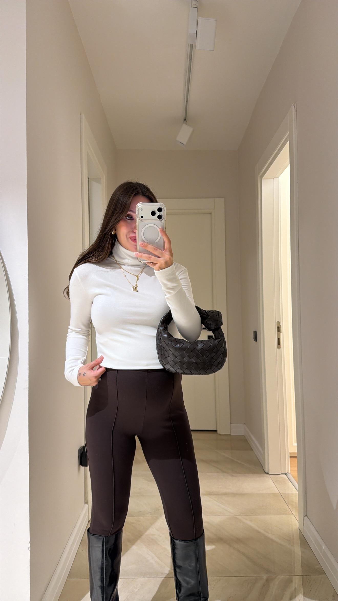 Ekru Balıkçı Yaka Basic Bluz 