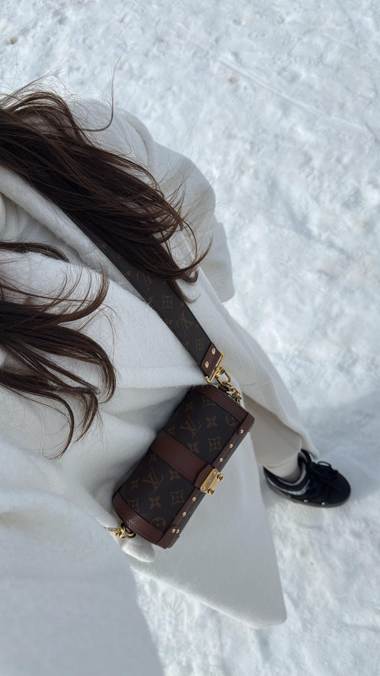 Ekru Cepli Uzun Buklet Kaban