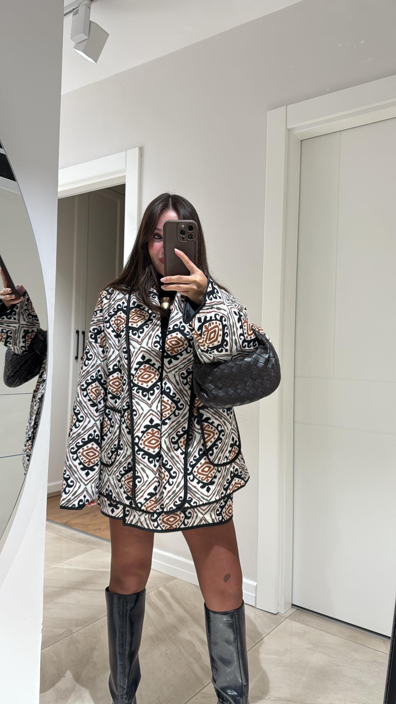 Ekru Çok Renkli Etnik Desen Cepli Ceket