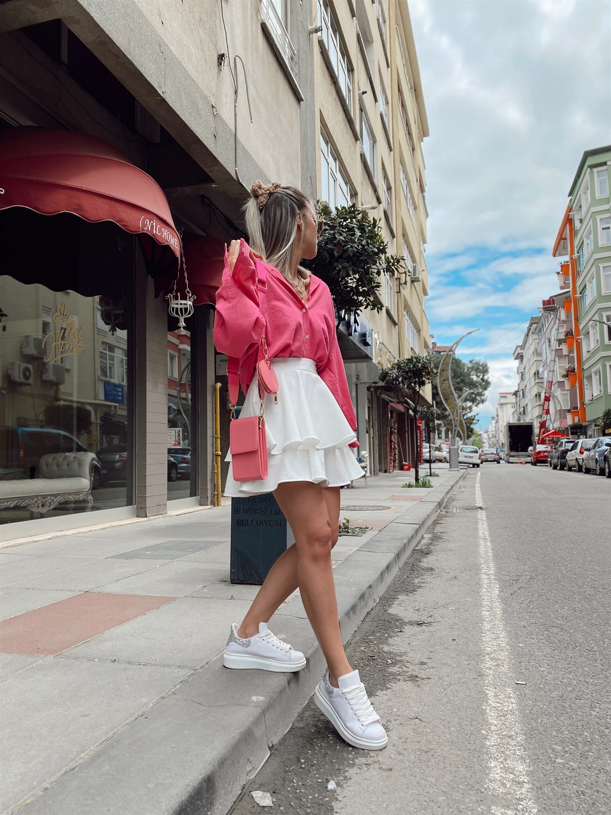 Ekru Fırfırlı İçi Şortlu Etek