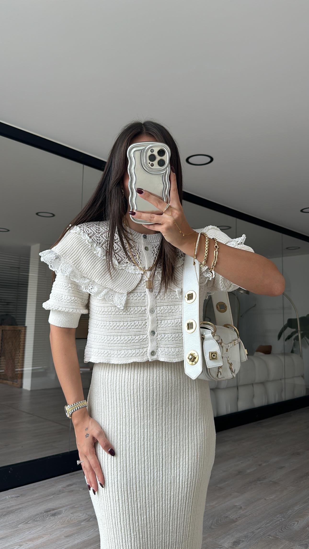 Ekru Fırfırlı Triko Hırka