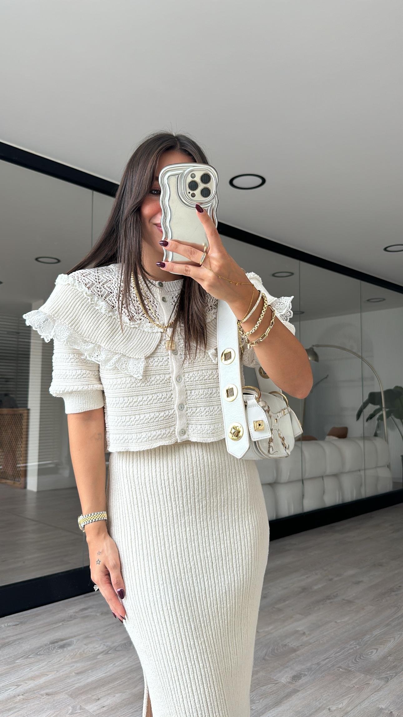 Ekru Fırfırlı Triko Hırka