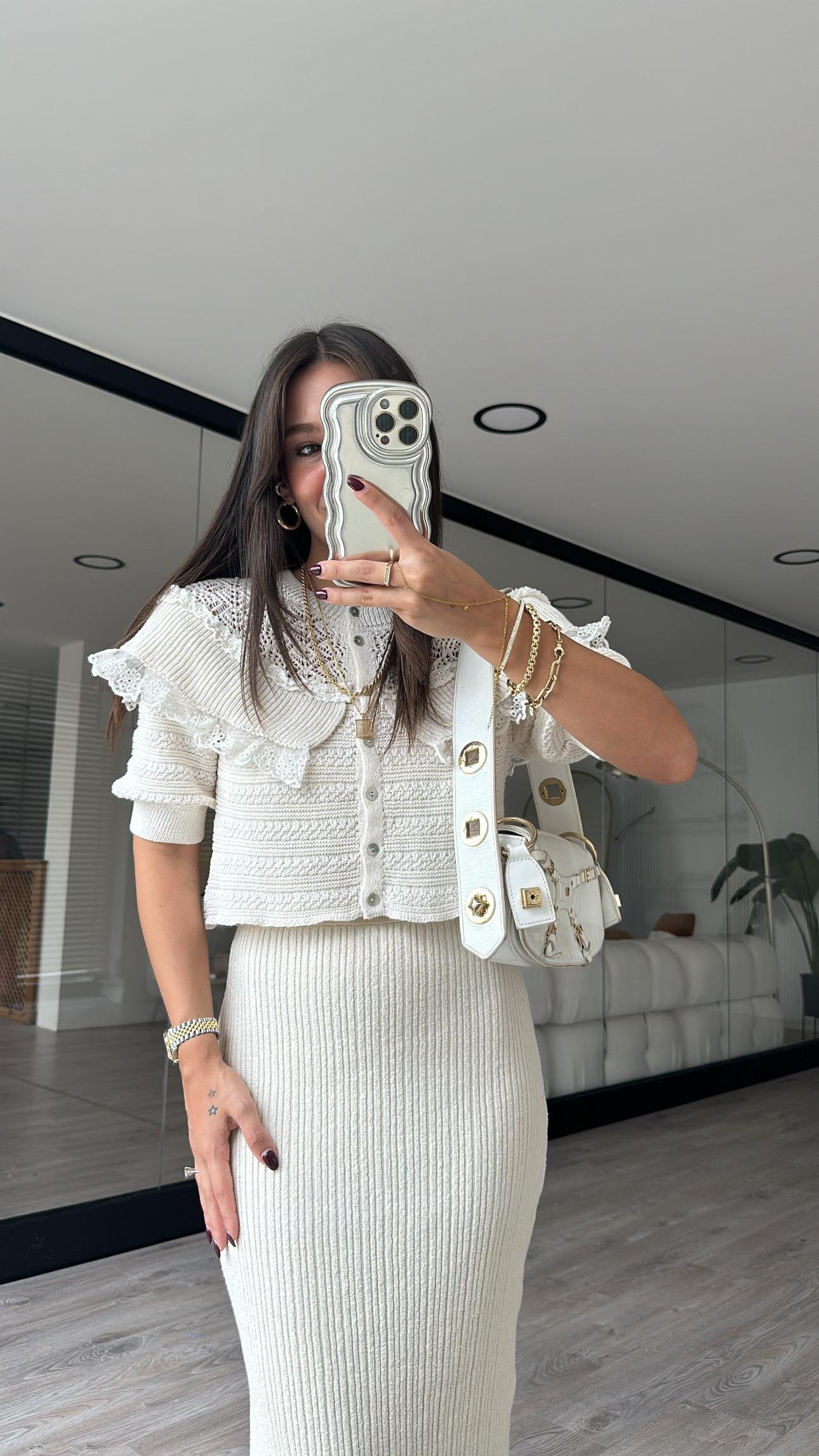 Ekru Fırfırlı Triko Hırka