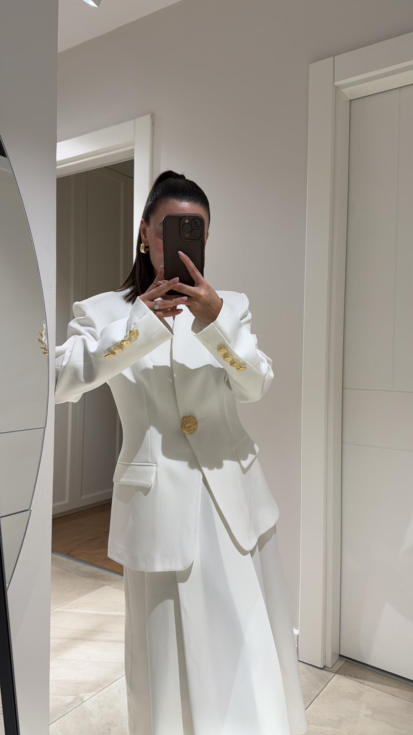 Ekru Gold Düğmeli Hakim Yaka Blazer Ceket 