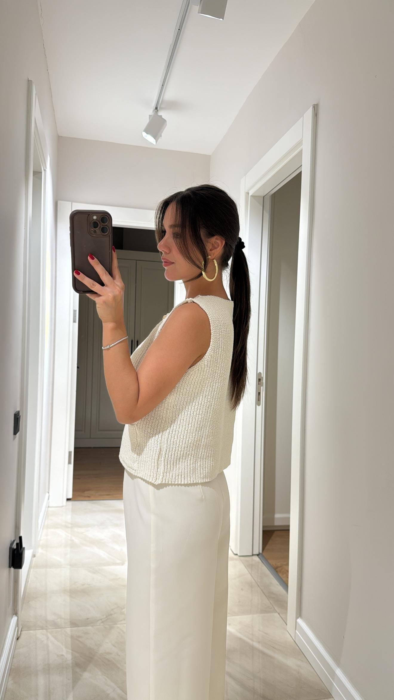 Ekru Gold Düğmeli Triko Bluz Yelek