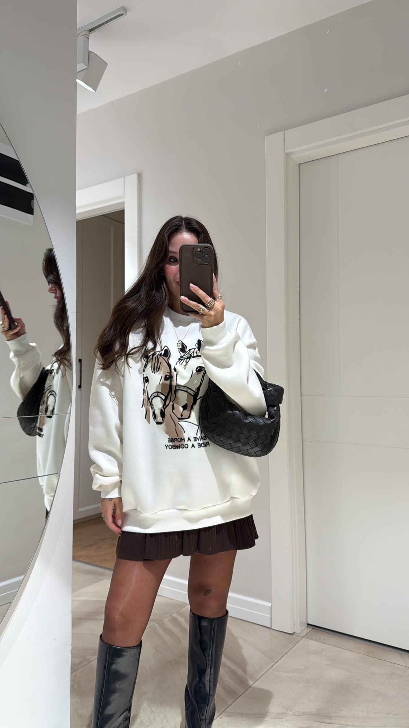 Ekru Hayvan figürlü Şardonlu Sweat