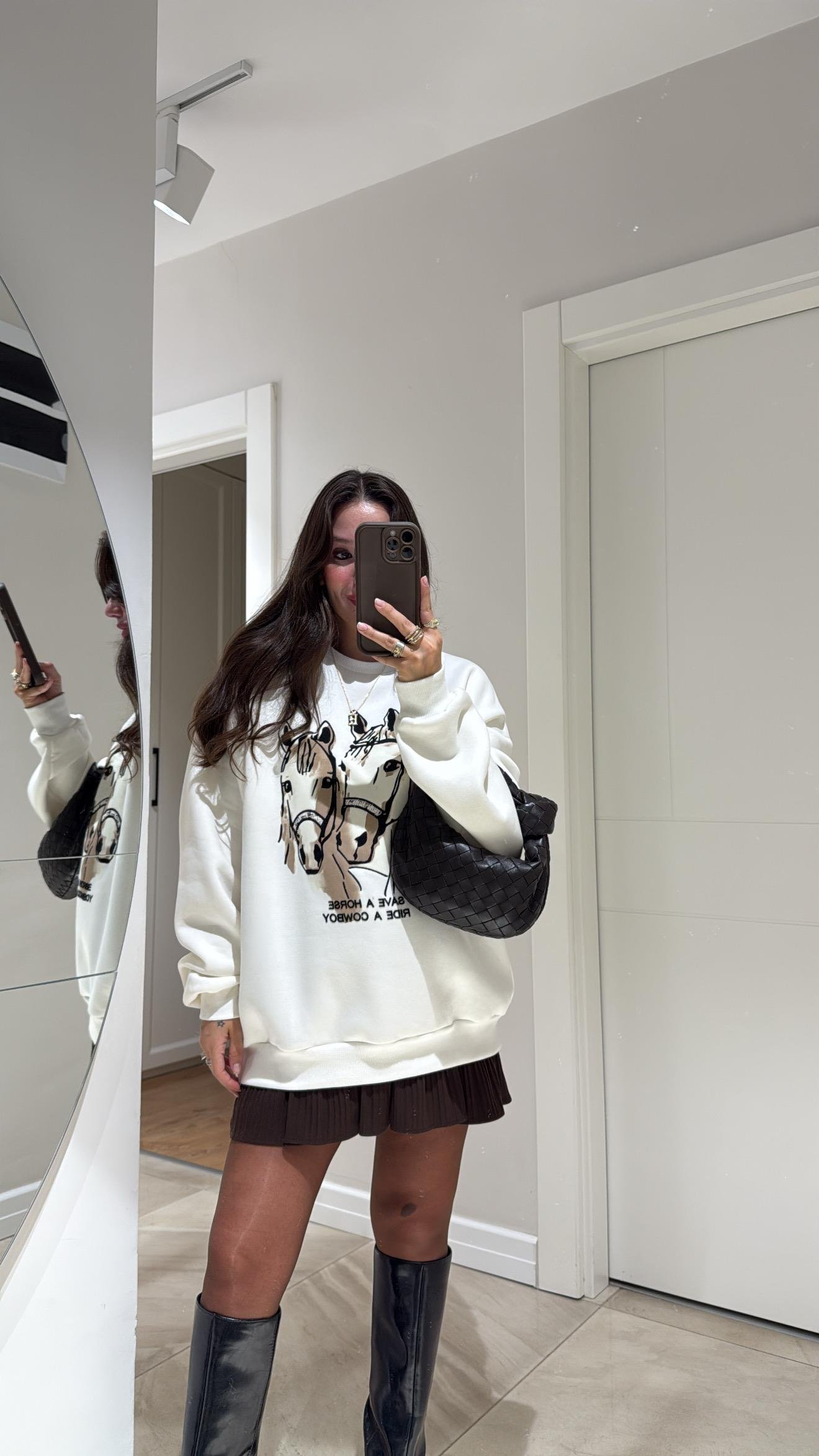 Ekru Hayvan figürlü Şardonlu Sweat