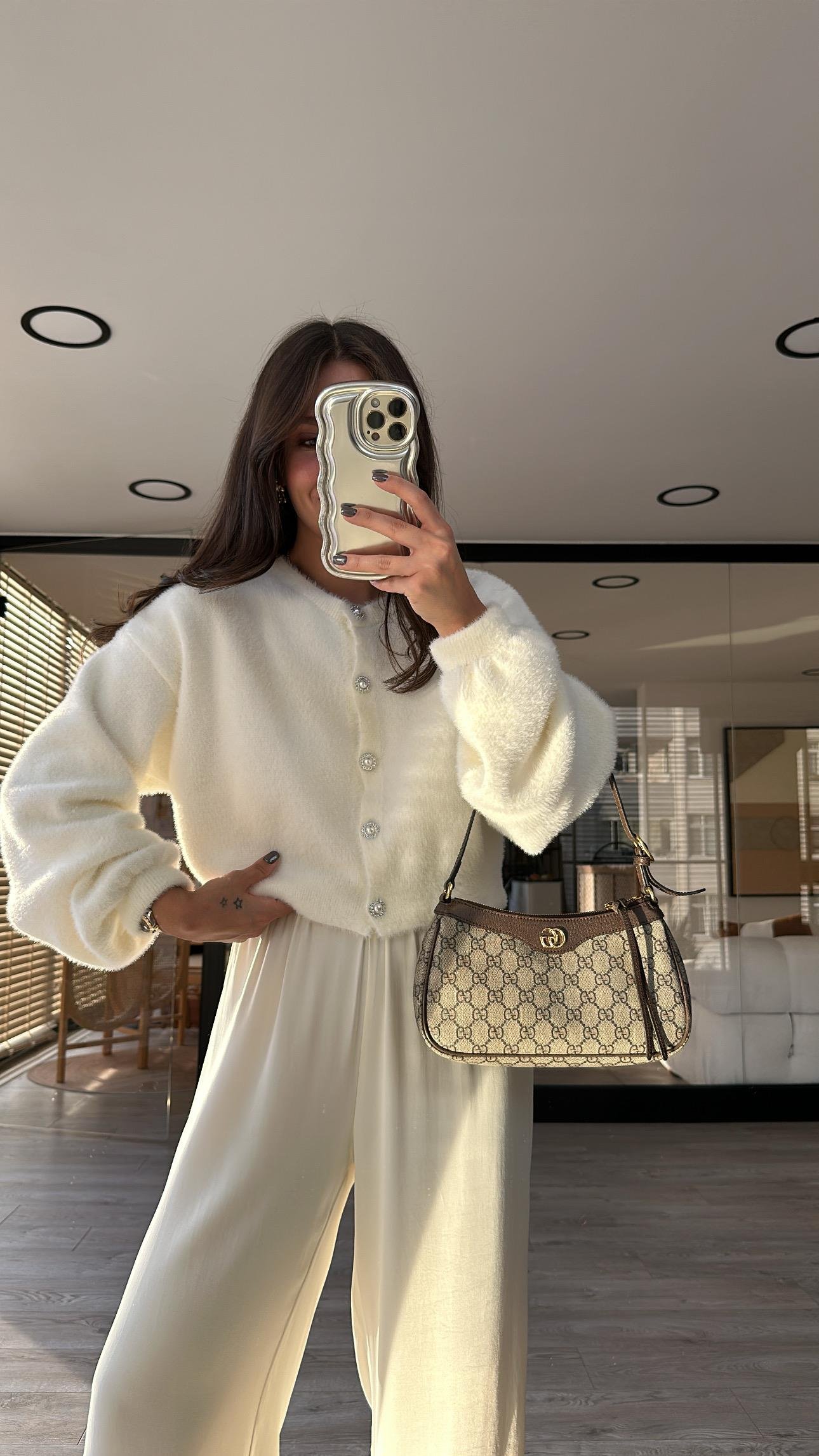 Ekru İnci Düğme Detaylı Balon Kol Yumoş Hırka 