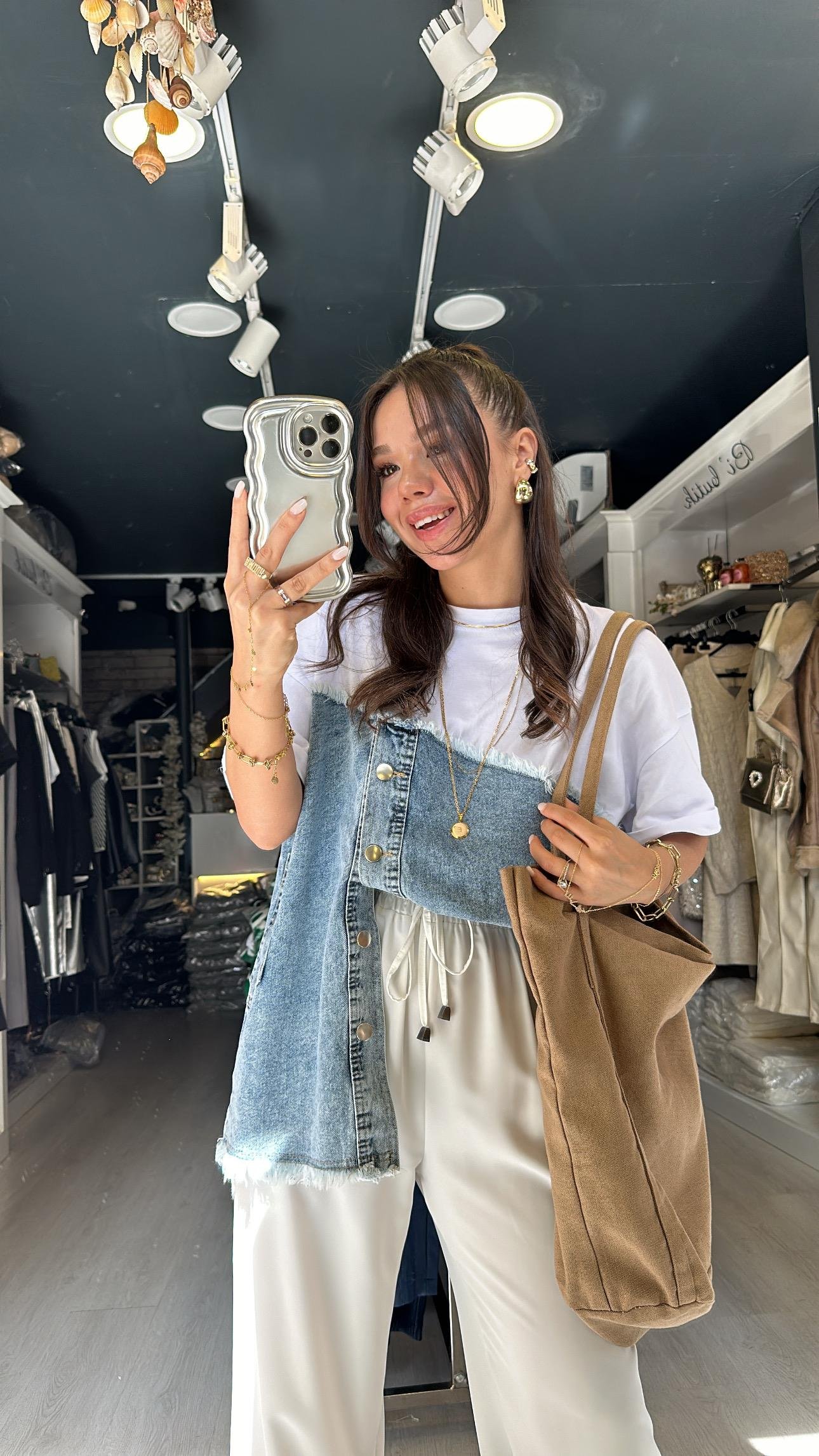 Ekru Jean Detaylı Düğmeli Tshirt