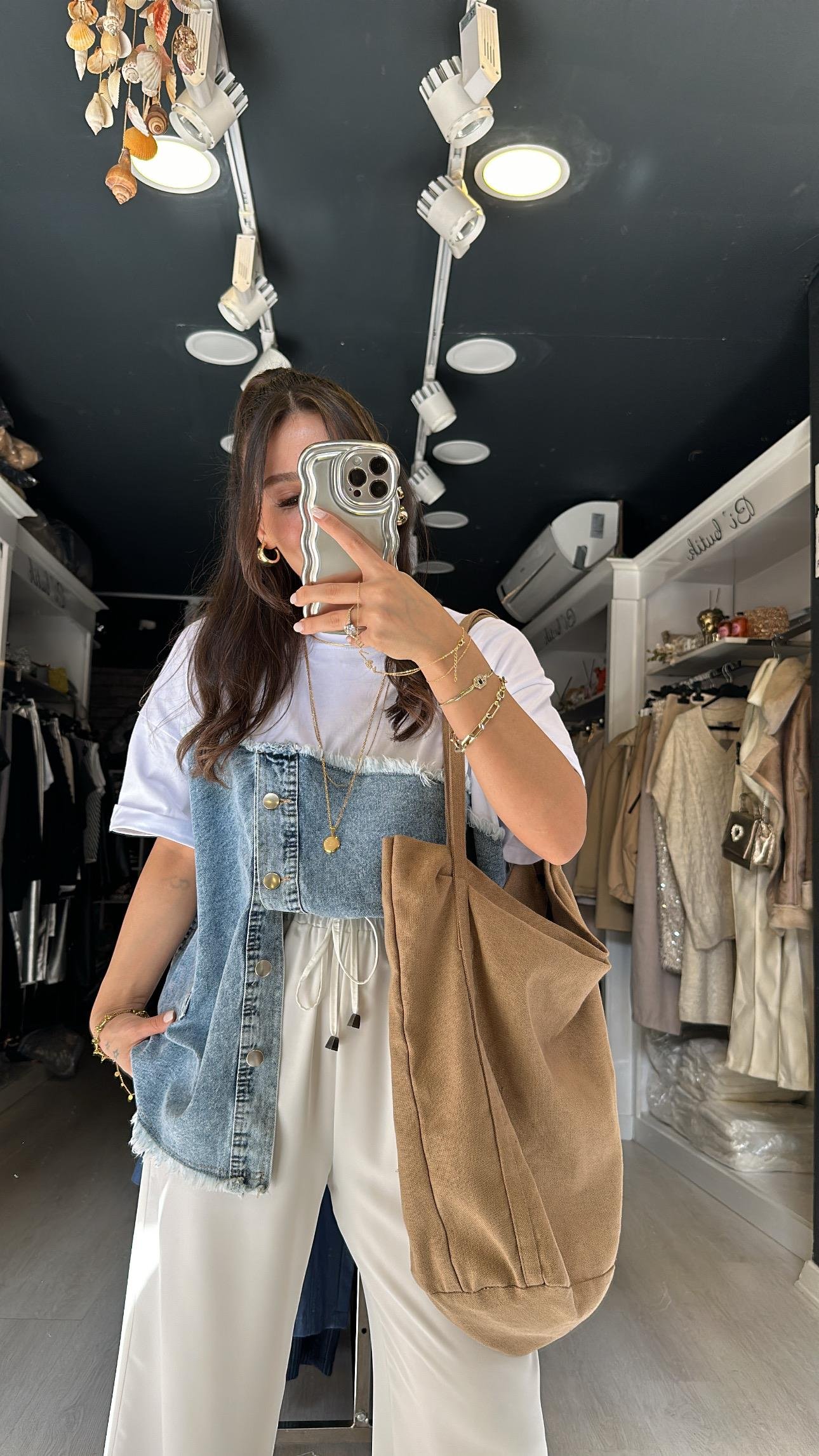 Ekru Jean Detaylı Düğmeli Tshirt