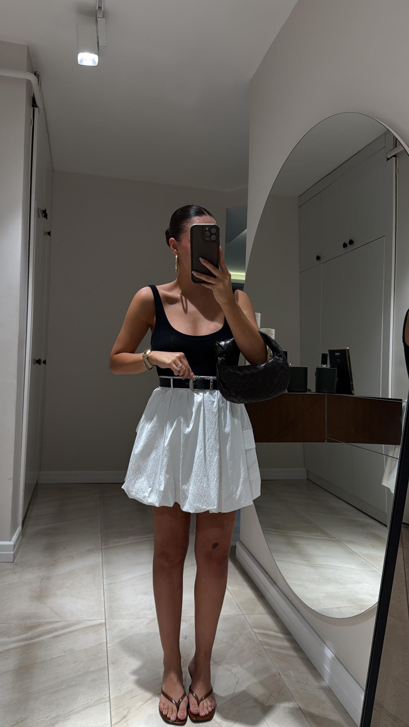 Ekru Kemer Aksesuarlı Balon Mini Etek