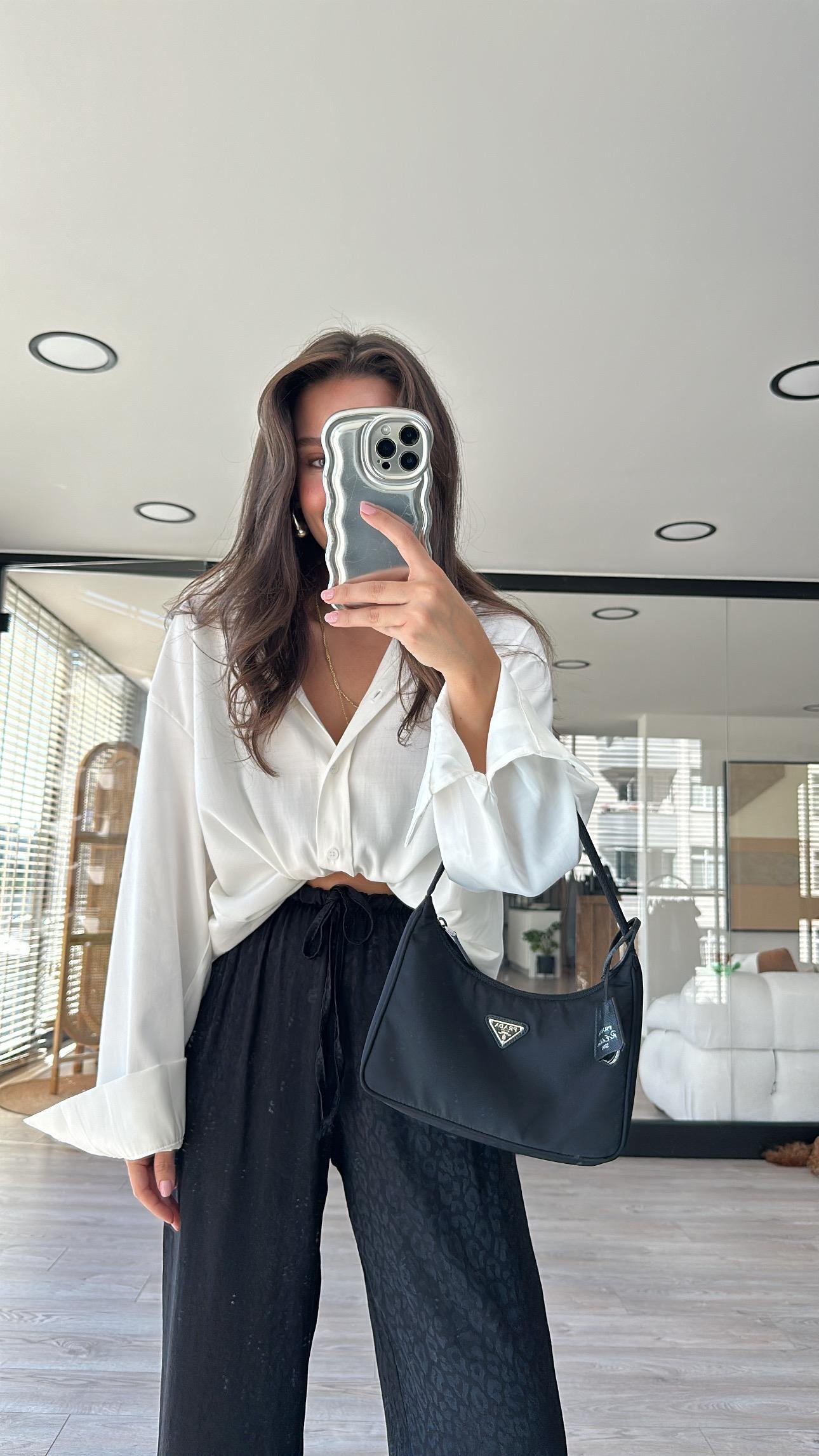 Ekru Oval Kesim Modal Kumaş Gömlek