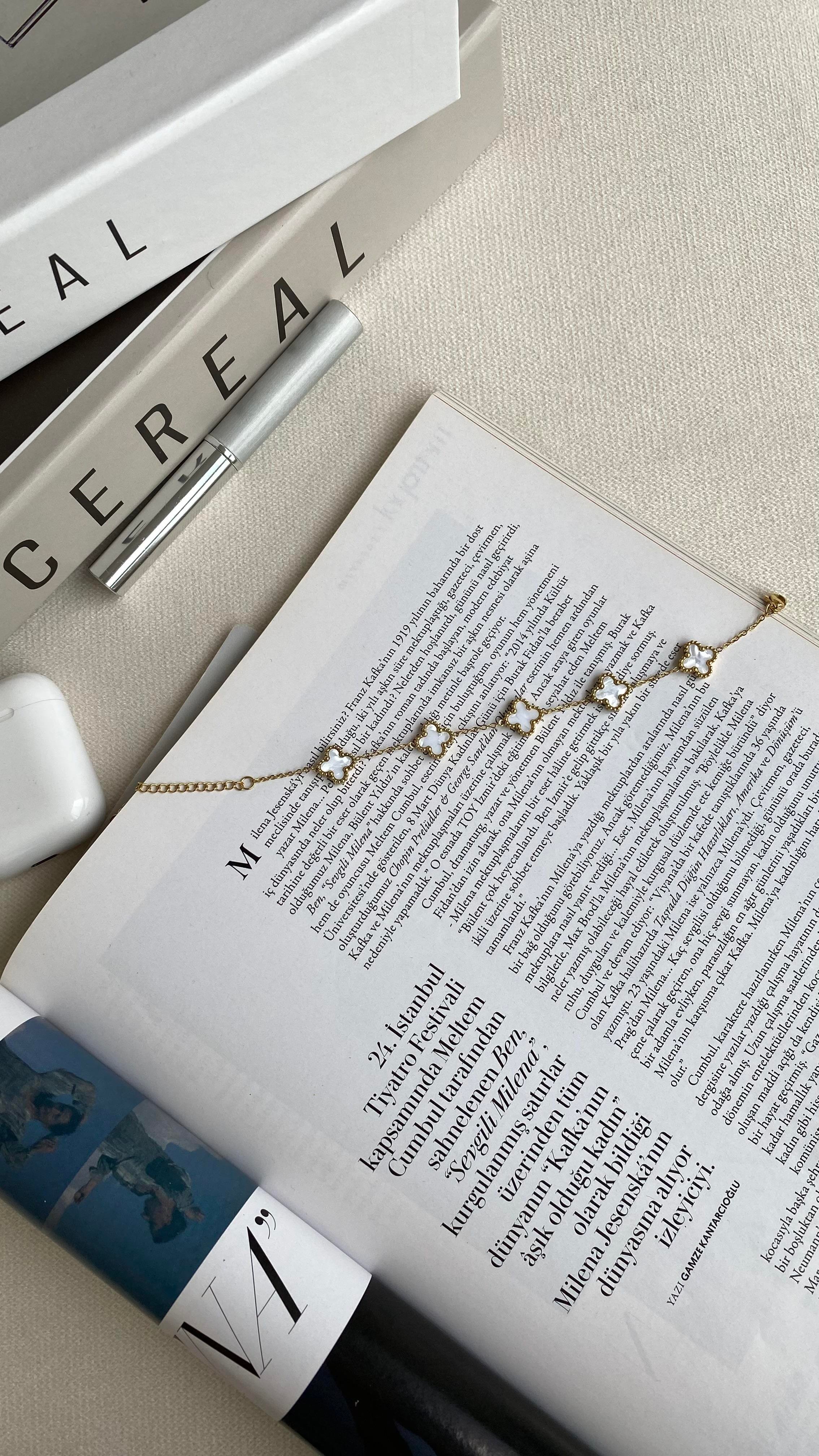 Ekru Sedefli Marka Model Bileklik