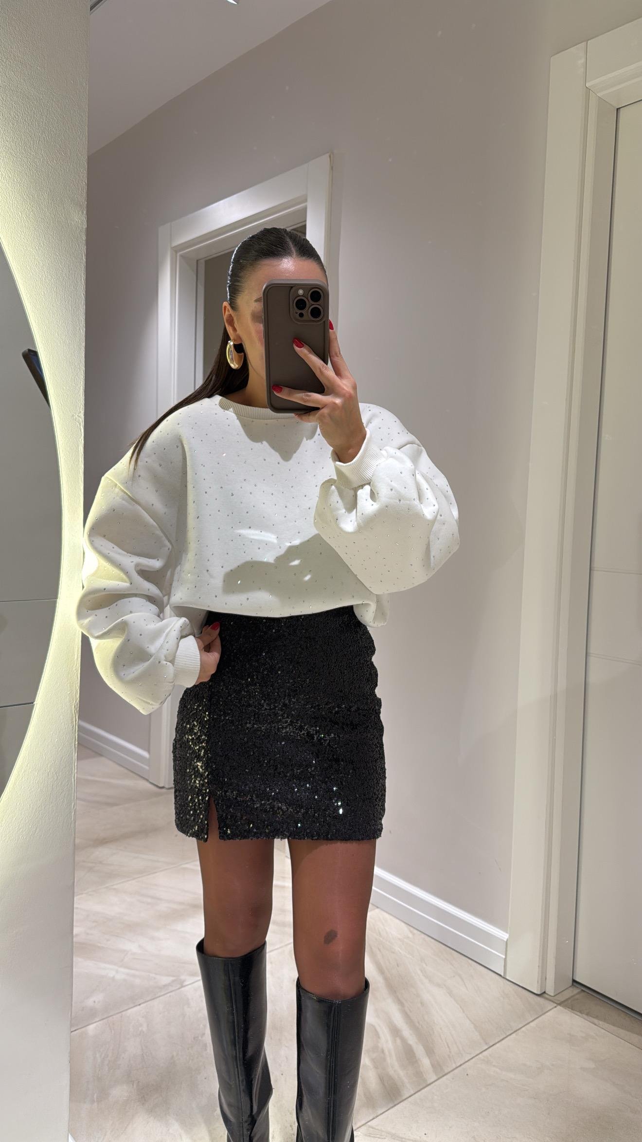 Ekru Taş Detaylı Crop Sweat 