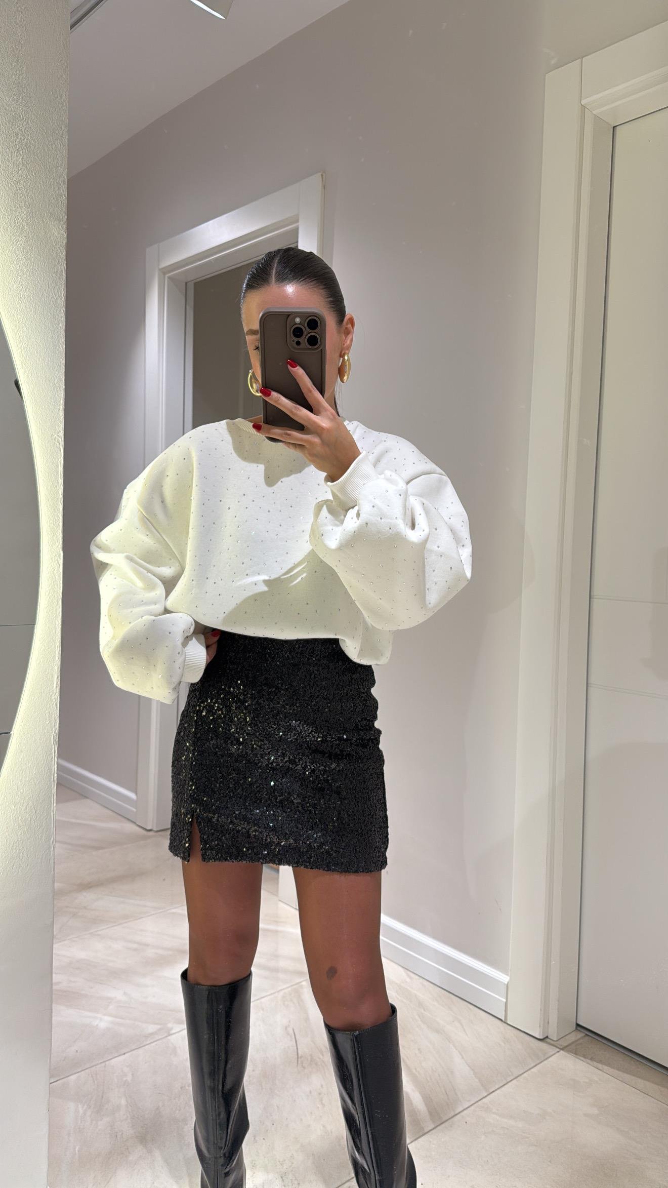 Ekru Taş Detaylı Crop Sweat 