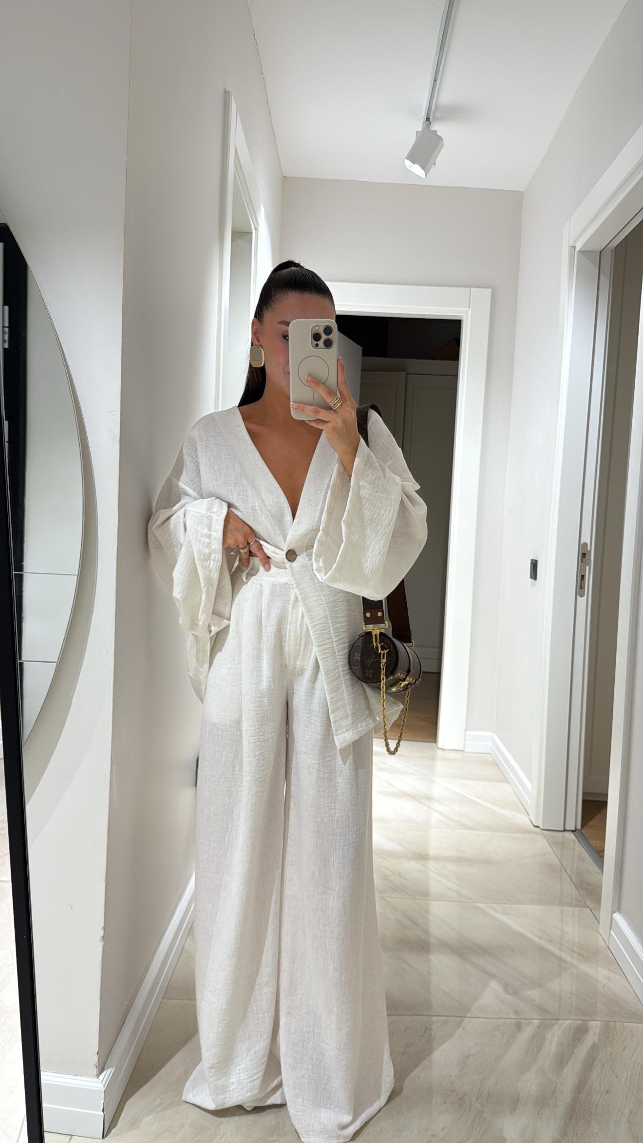 Ekru Tek Düğme Detaylı Bluz Pantolon Takım