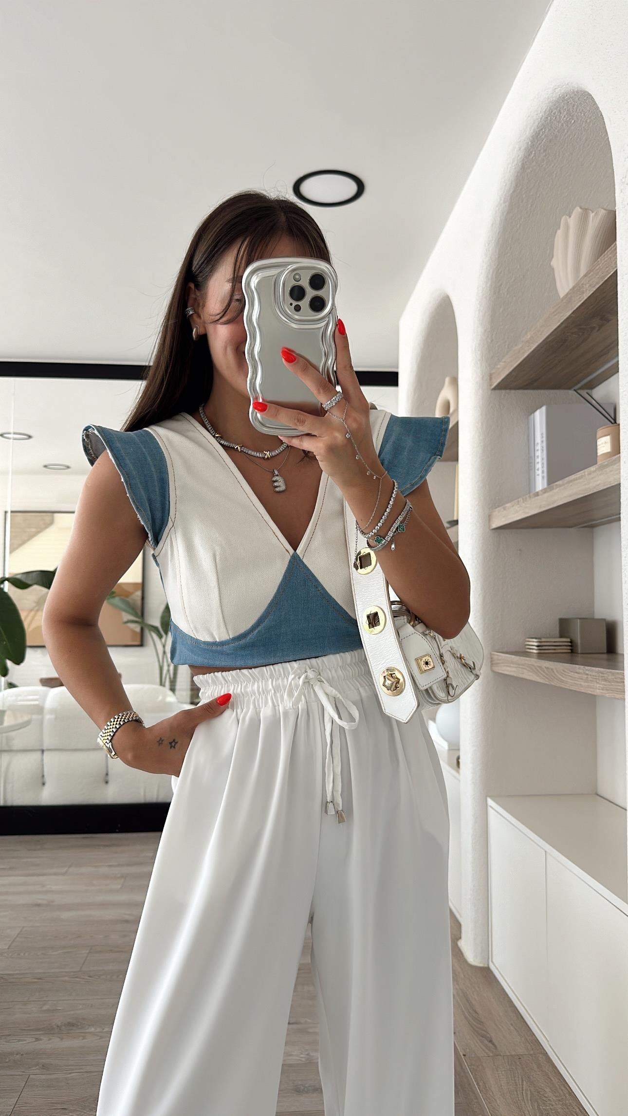 Ekru V Yaka Kol Detaylı Jean Bluz 