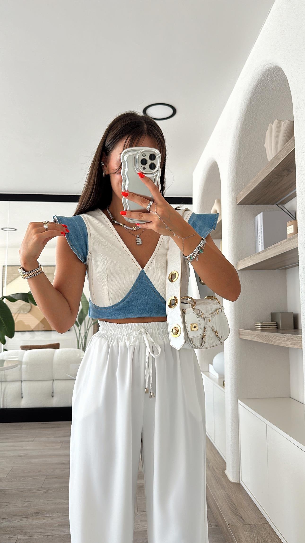 Ekru V Yaka Kol Detaylı Jean Bluz 