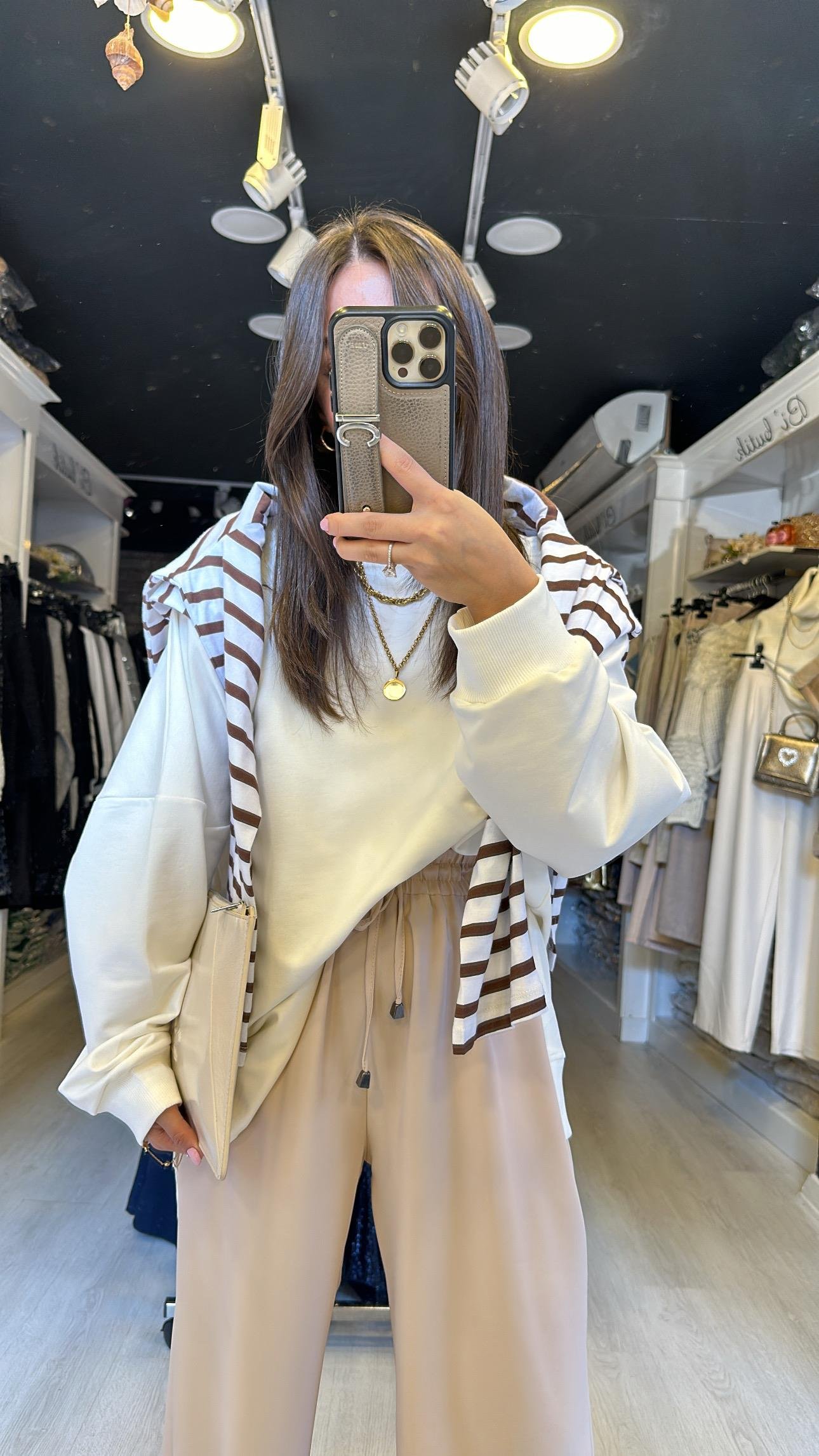 Ekru Yan Yırtmaç Detaylı Basic Sweat