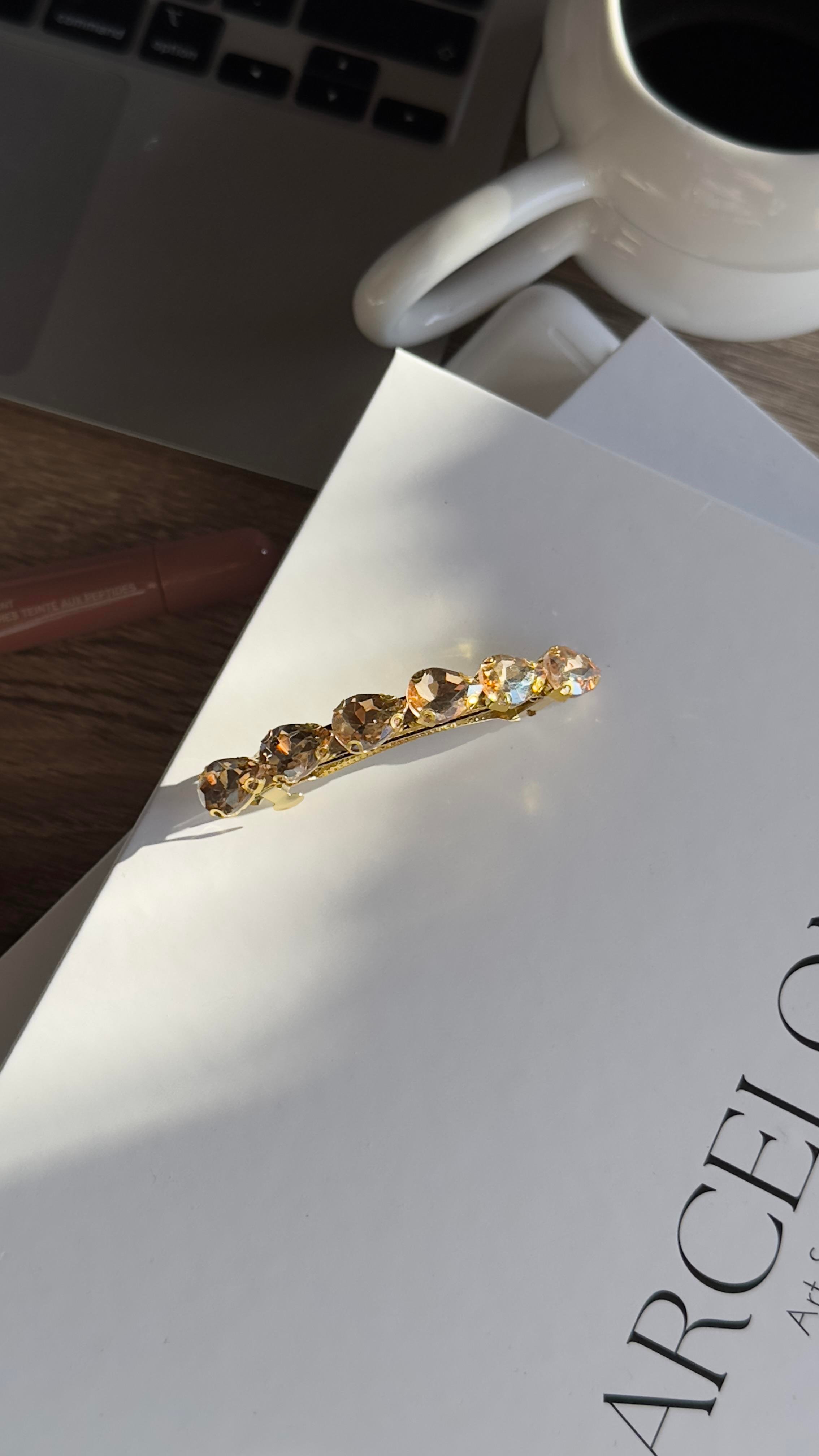 Gold Bej Renk Damla Taşlı Klipsli Toka 