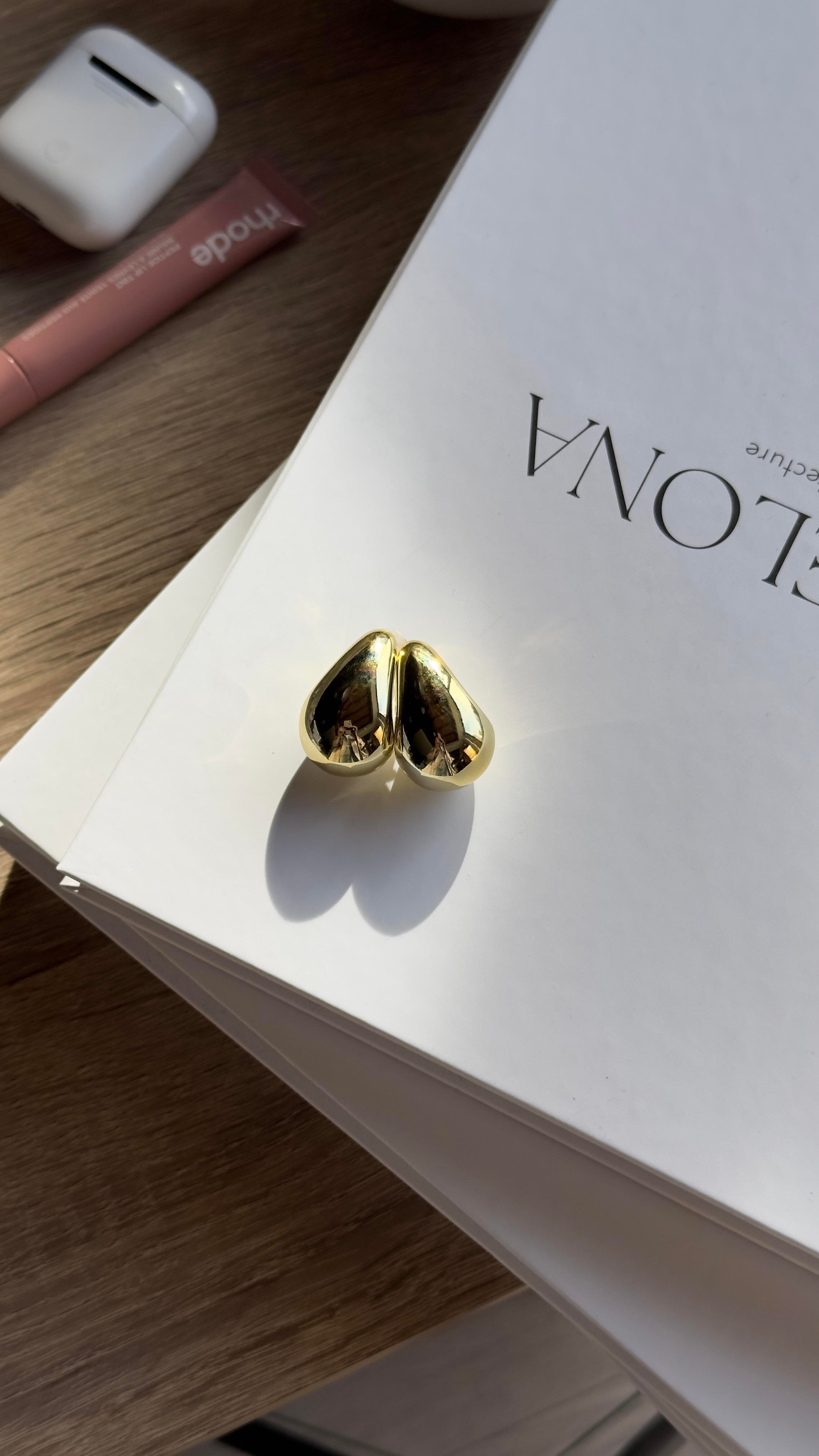 Gold Bombeli Yarım Daire Damla Küpe