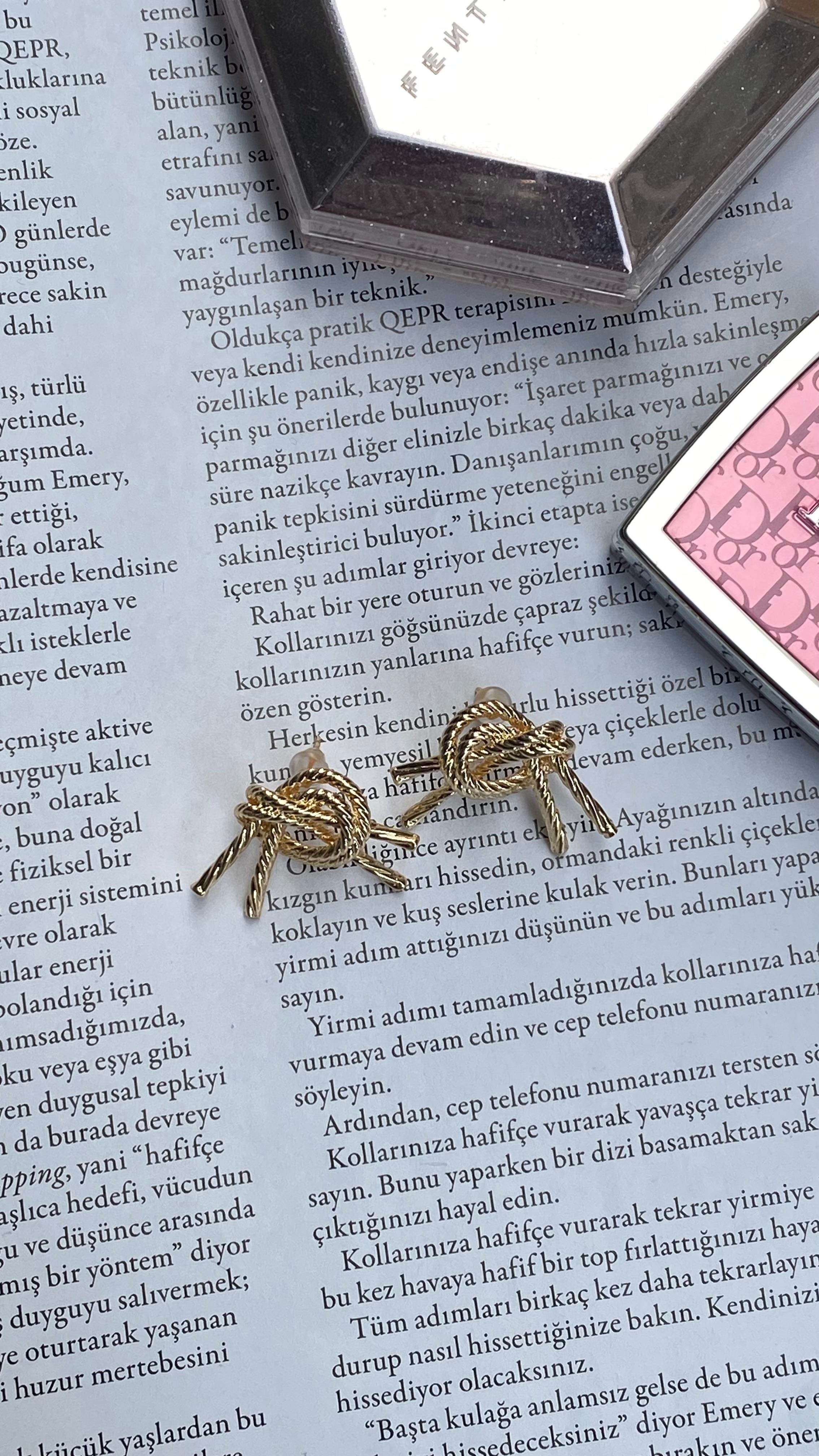 Gold Büyük Düğüm Küpe