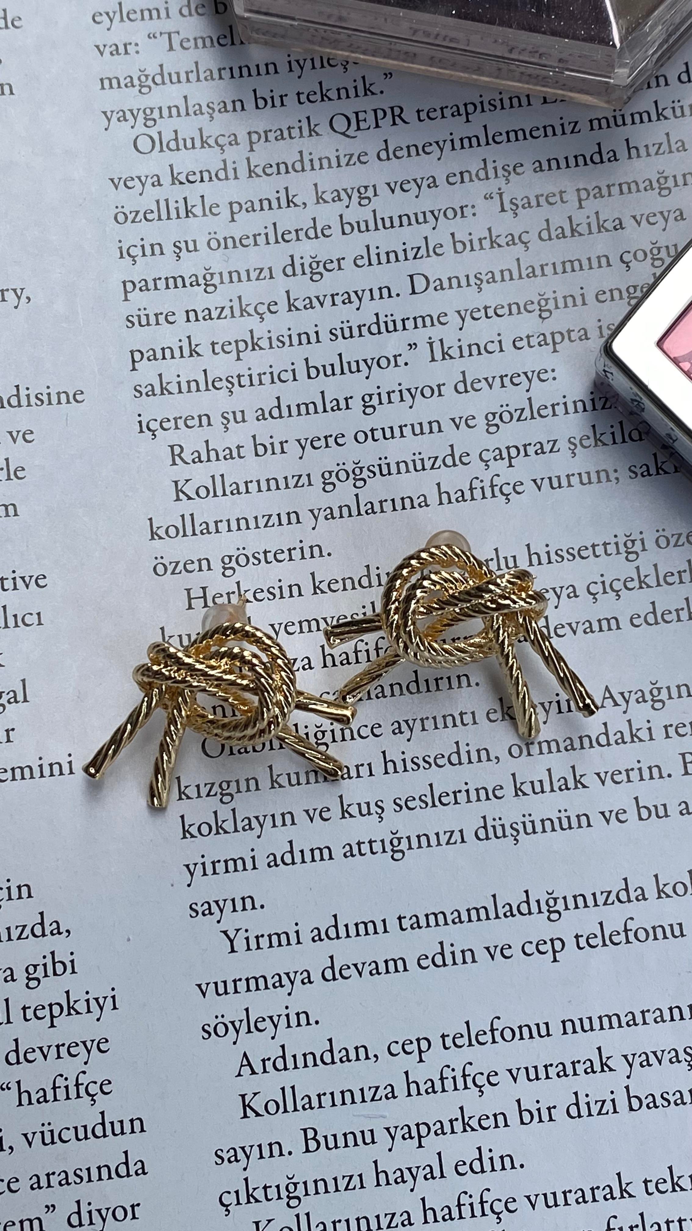 Gold Büyük Düğüm Küpe