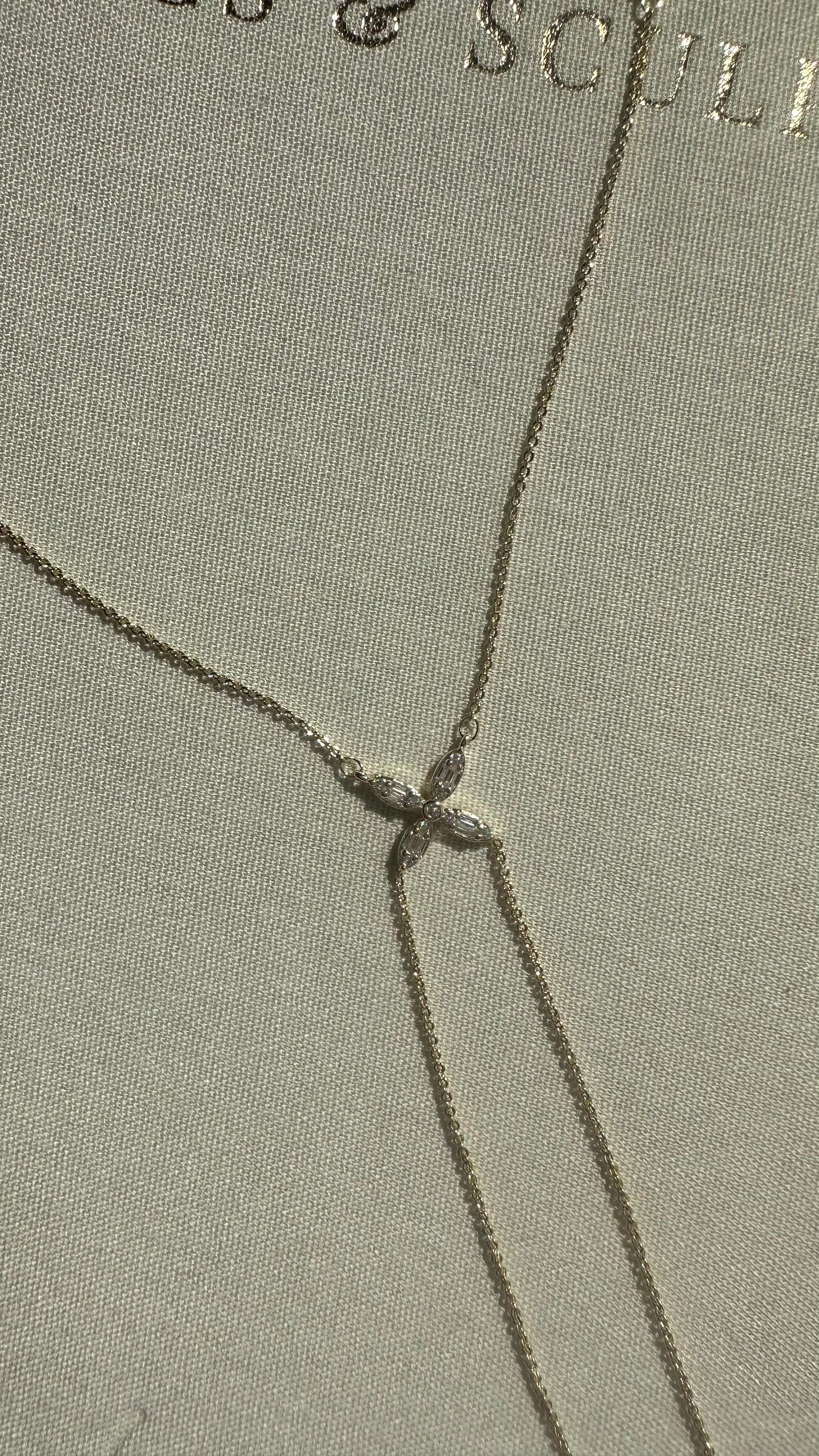 Gold Çiçek Detaylı Şahmerdan