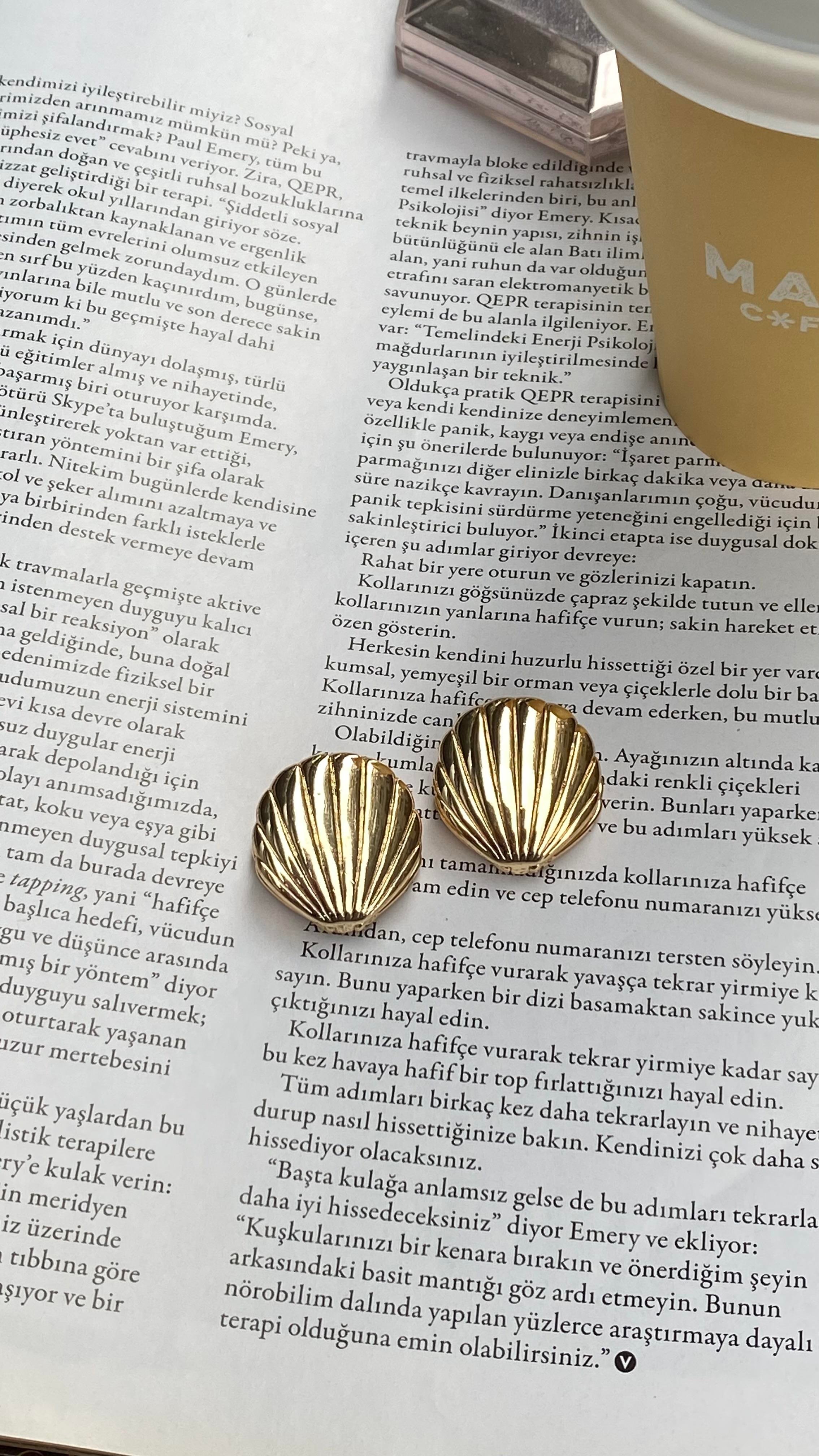 Gold Çift Taraflı İstiridiye Küpe