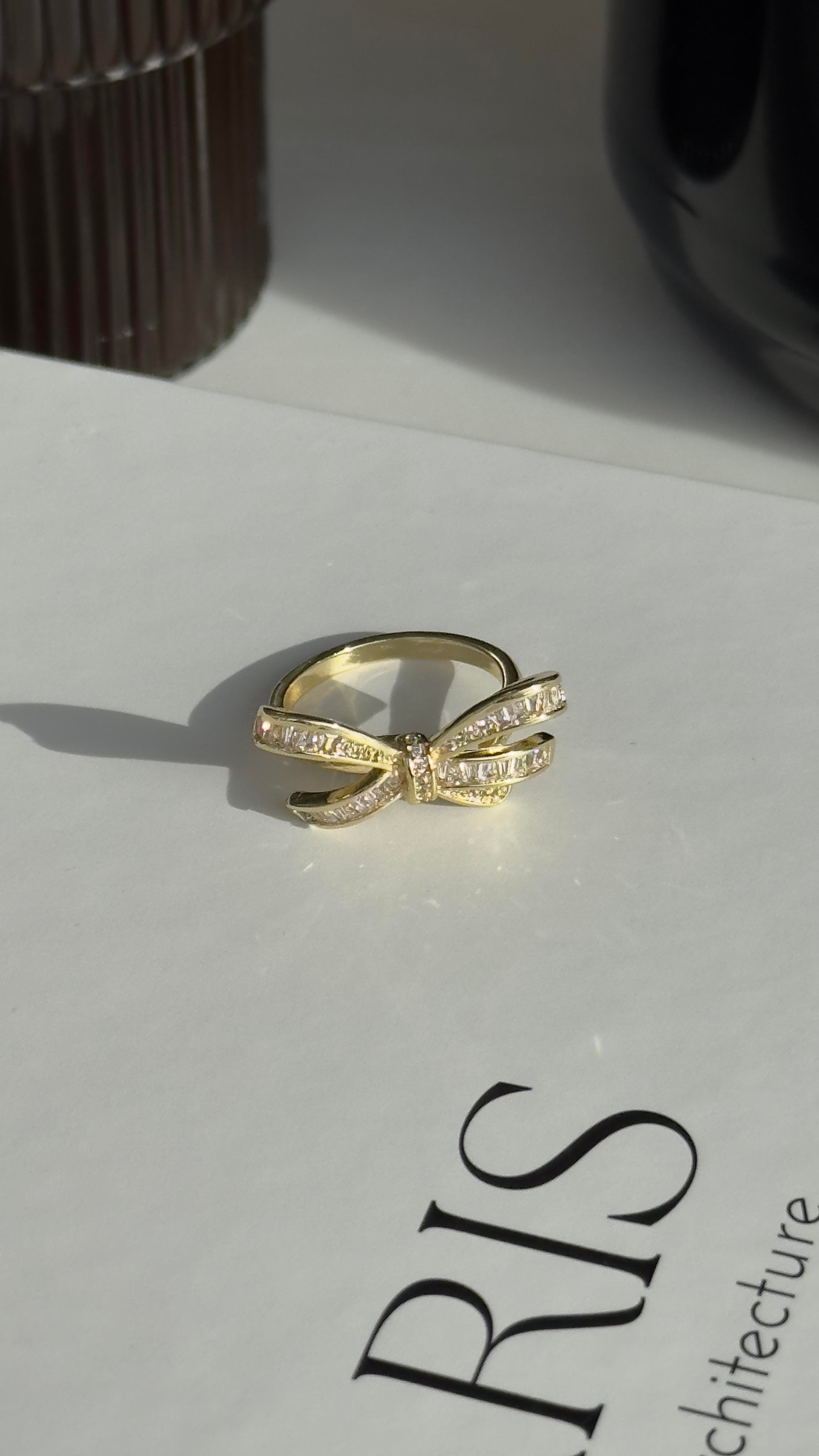 Gold Fiyonk Model Taşlı Ayarlanabilir Yüzük