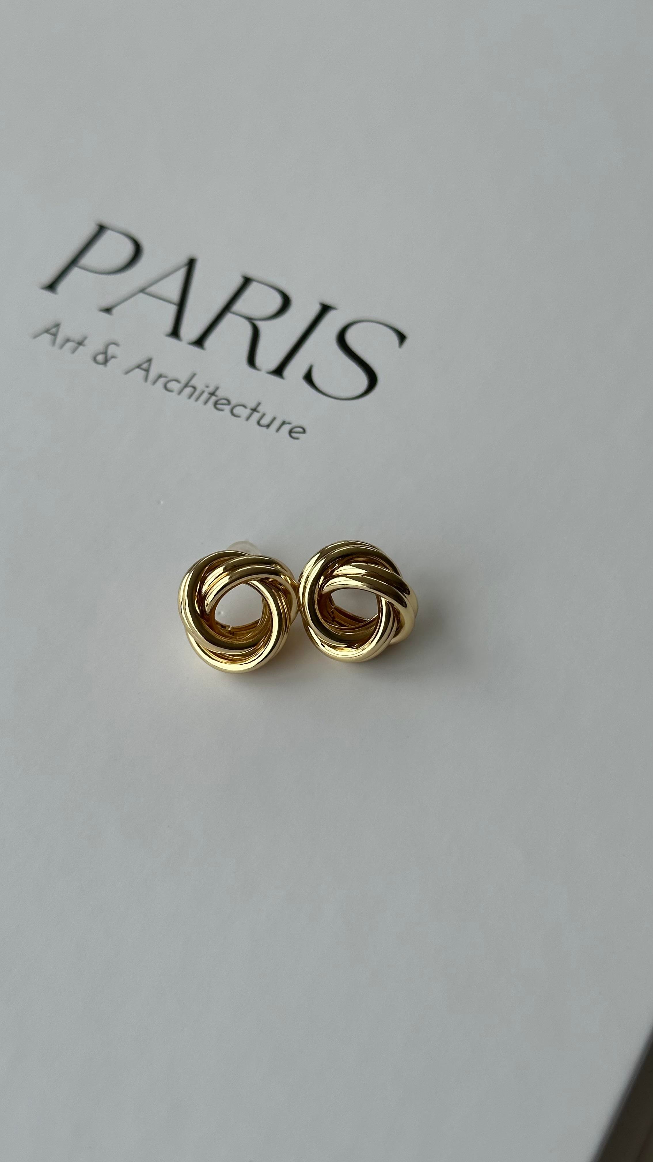 Gold Geçirmeli Halka Yuvarlak Küpe