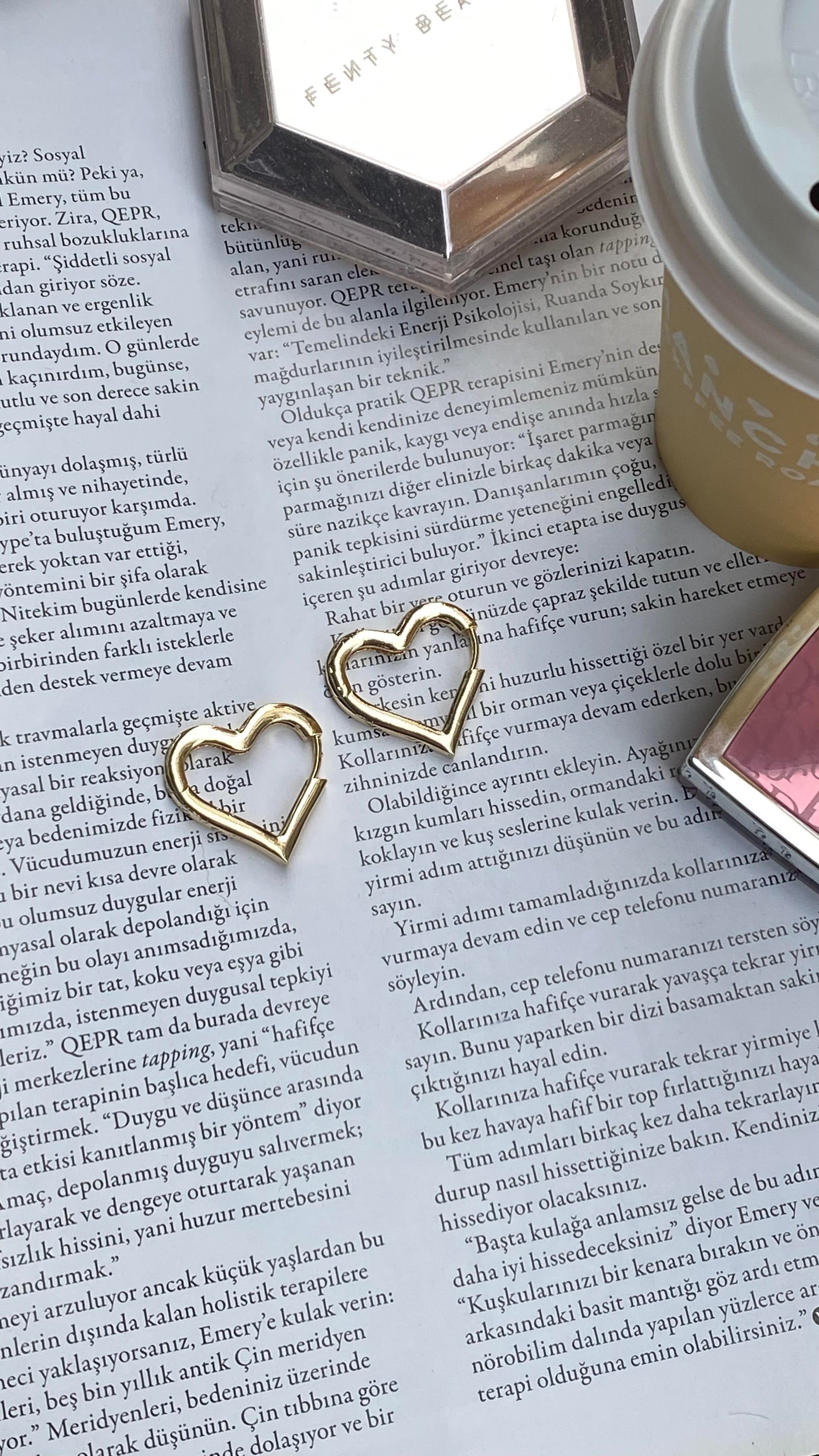 Gold İnce Kalp Küpe