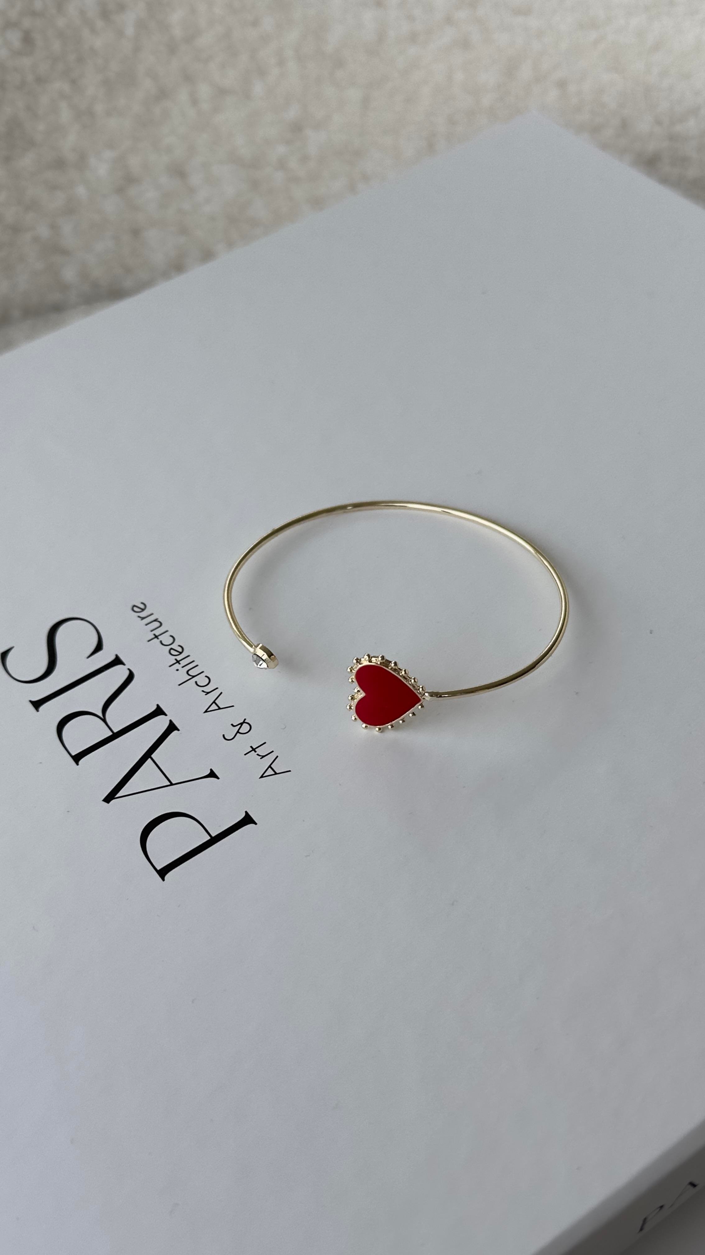 Gold Kırmızı Kalpli Taşlı Kelepçe Bileklik