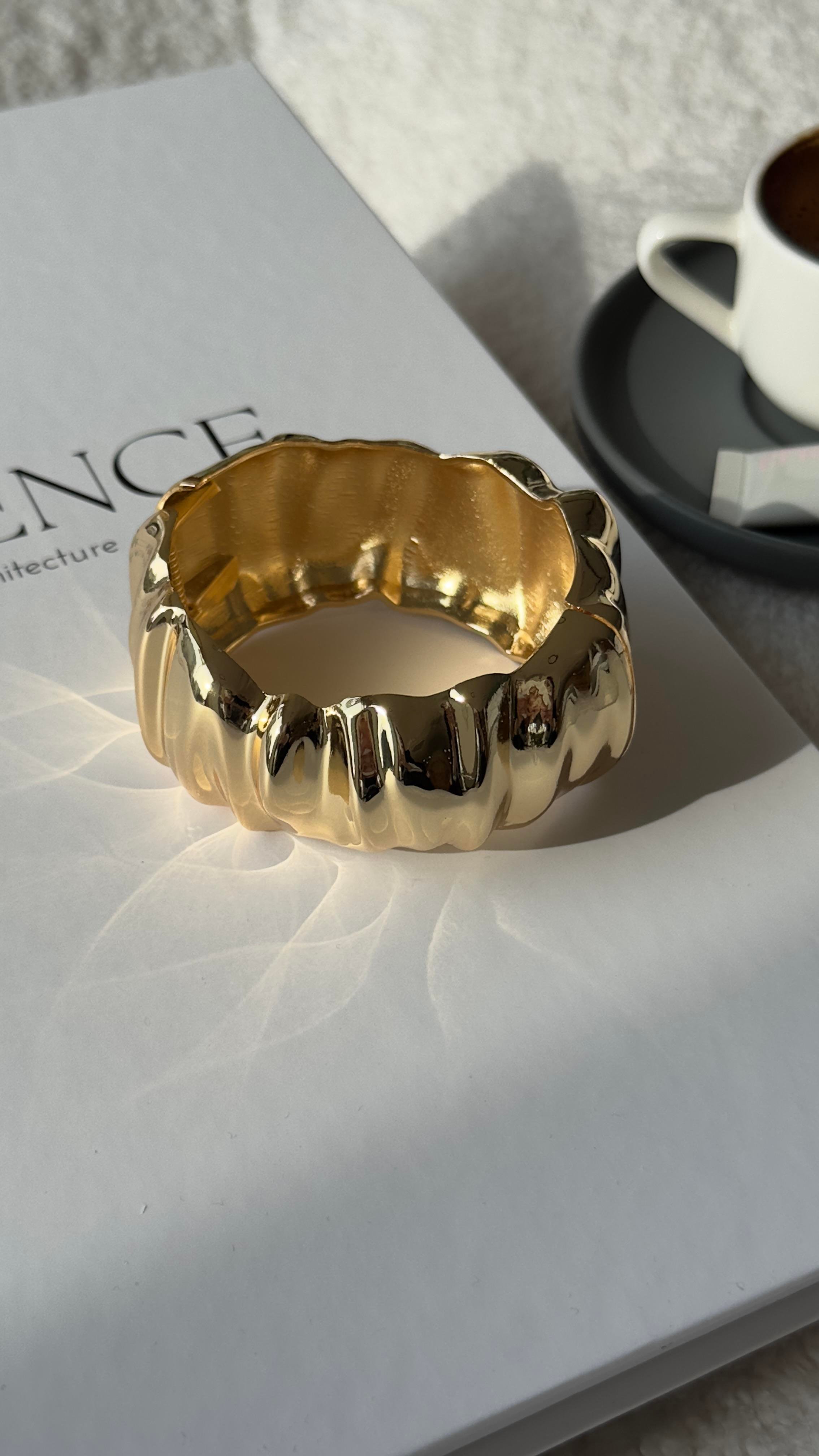 Gold Lastikli Asimetrik Bileklik