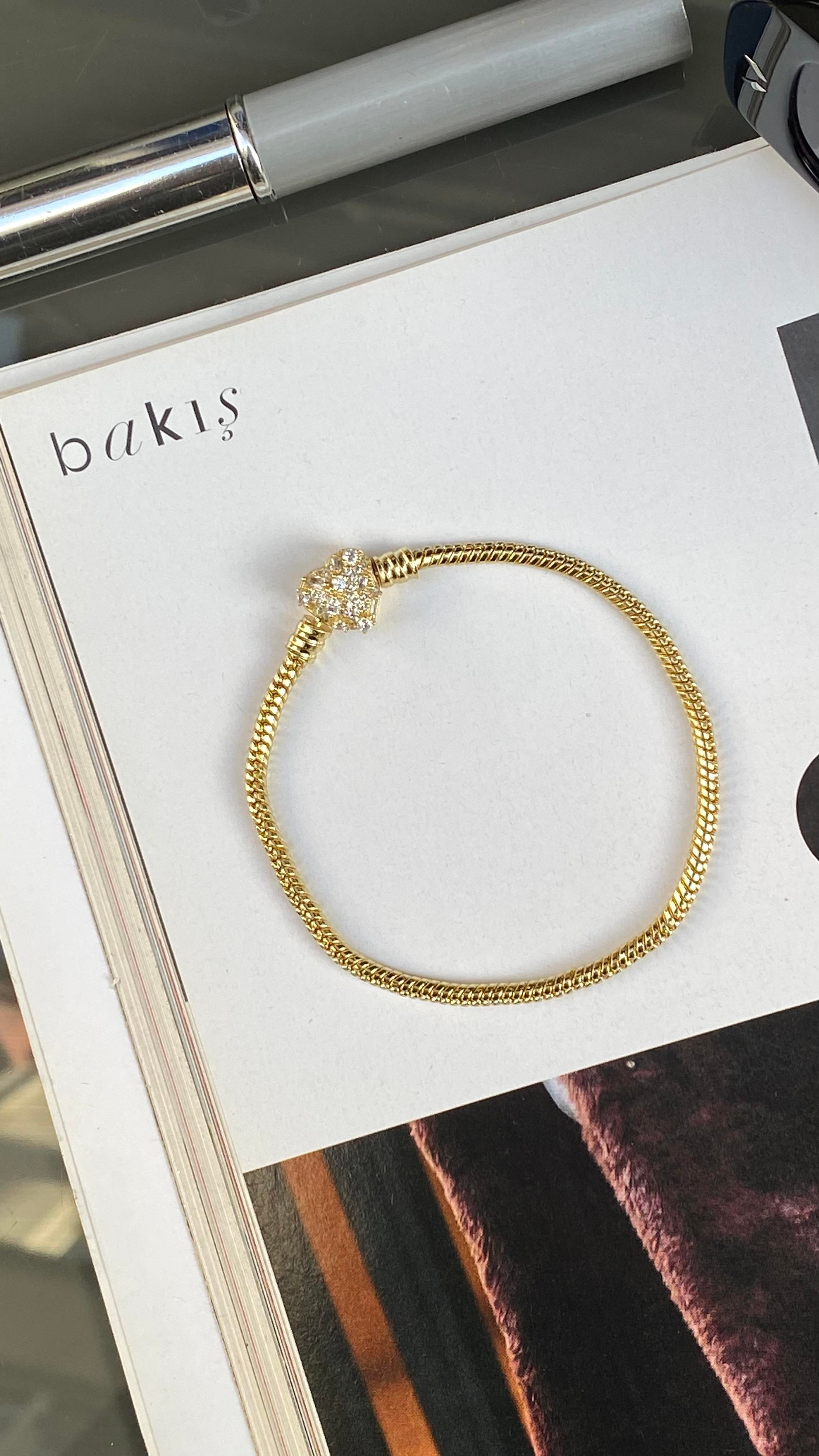 Gold Marka Model Taşlı Kalp Bileklik