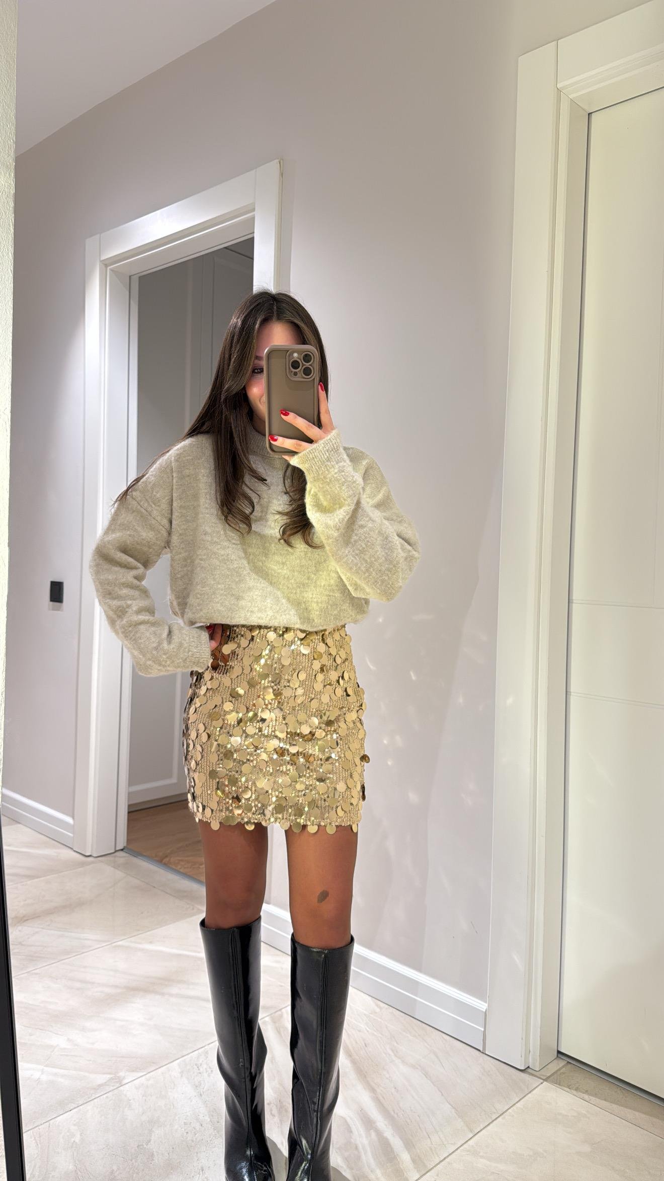 Gold Renk Büyük Payetli Marka Model Etek 