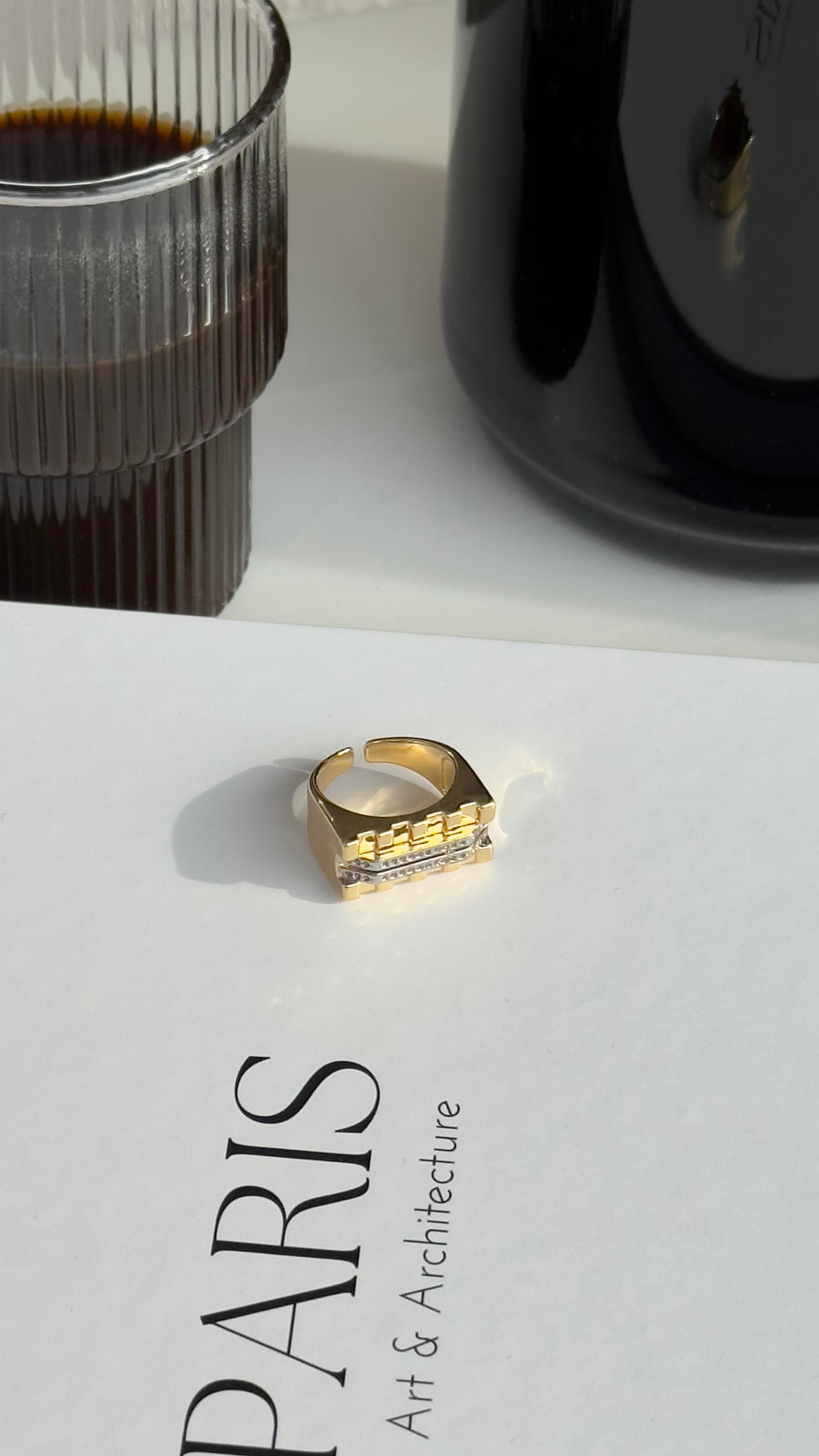 Gold Silver Taşlı Çelik Yüzük