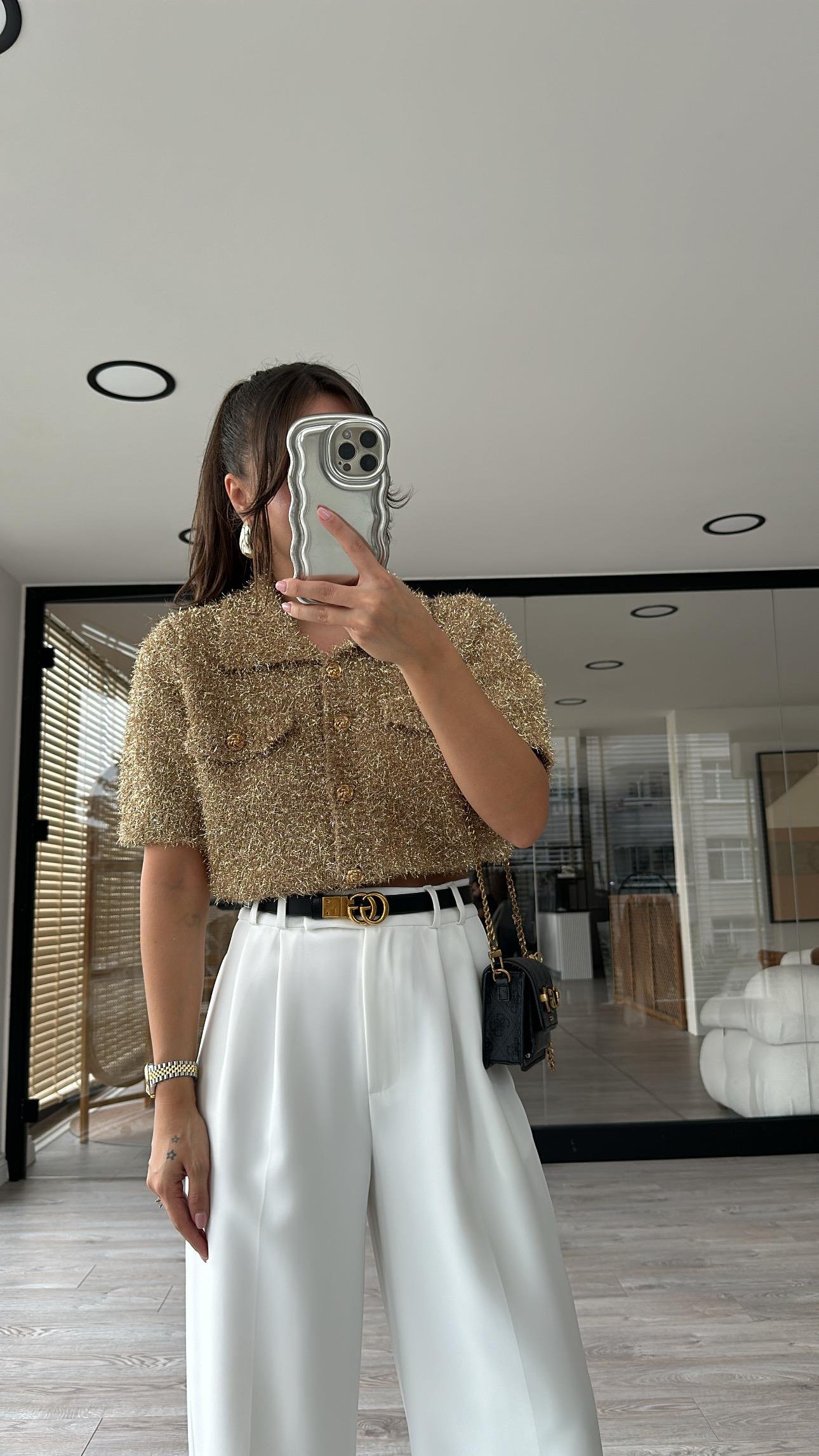 Gold Simli Polo Yaka Gül Düğmeli Yumuşak Dokulu Dilvin Hırka 