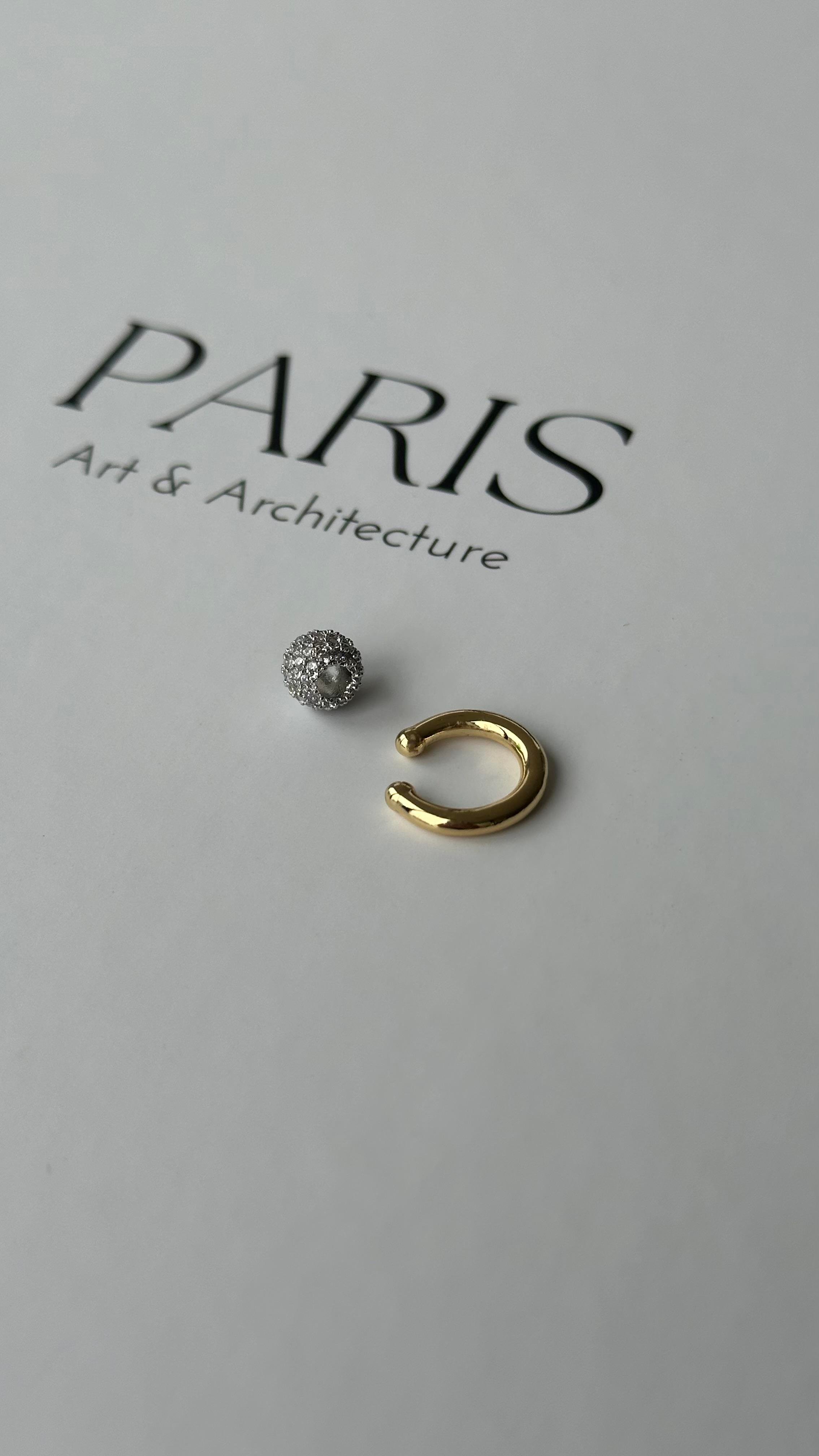 Gold Top Taşlı Kıkırdak Küpe